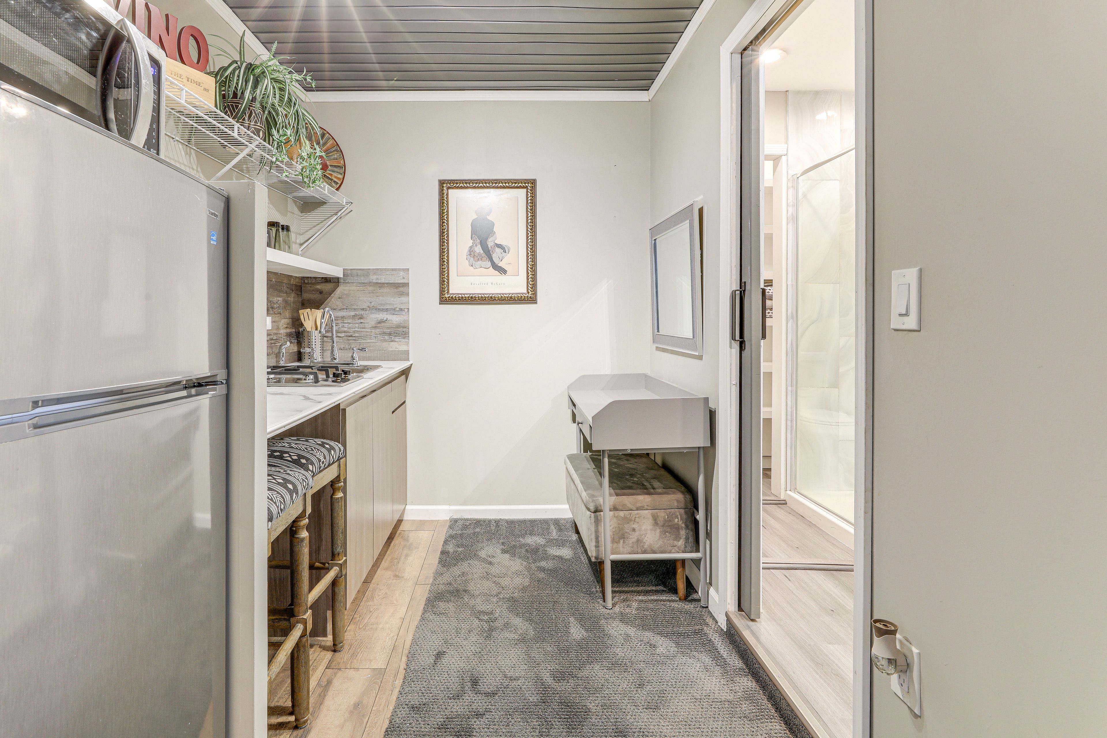 Kitchenette | Microwave | 2-Burner Stove | Keurig Coffee Maker