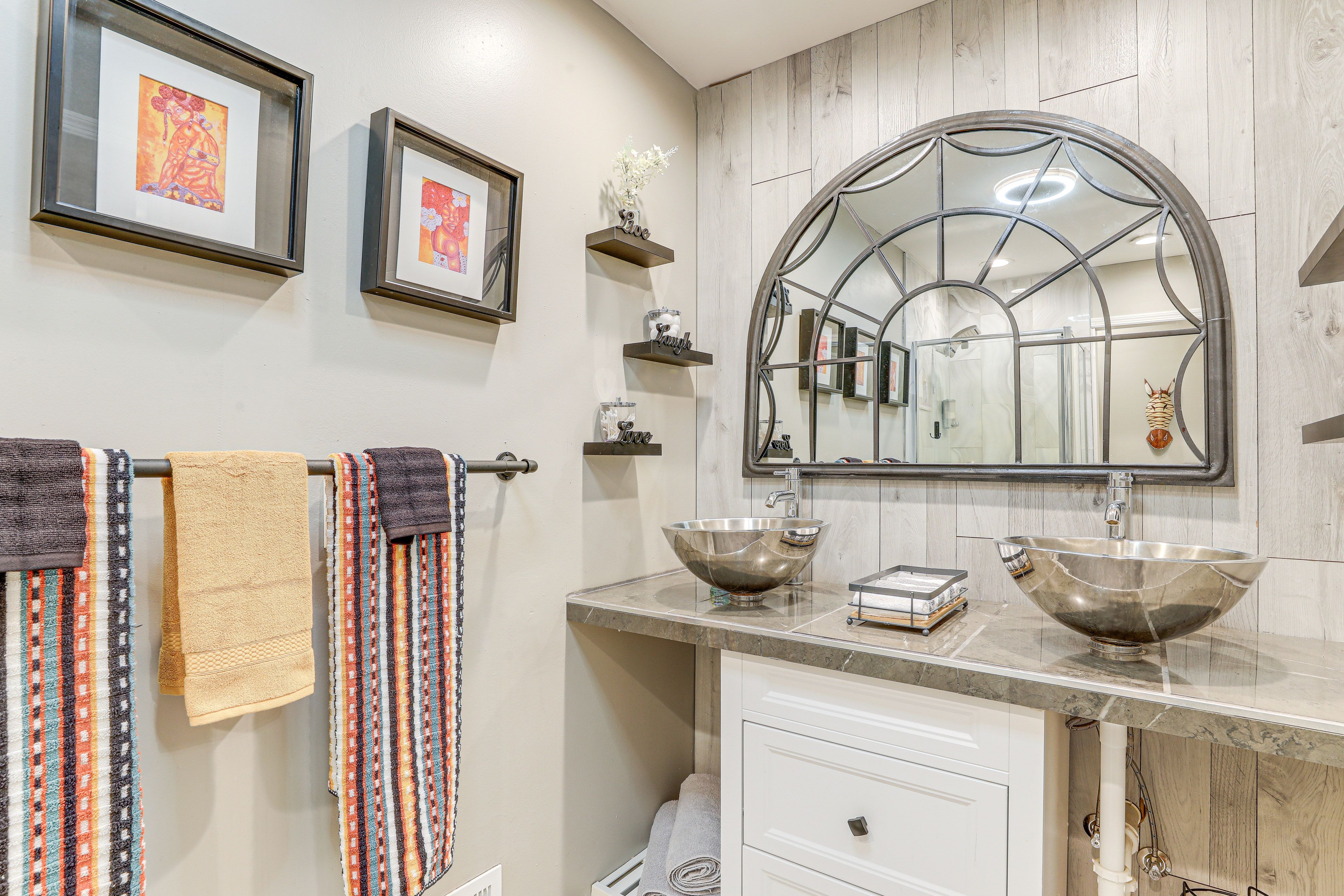 Full Bathroom | Shower | Double Sinks