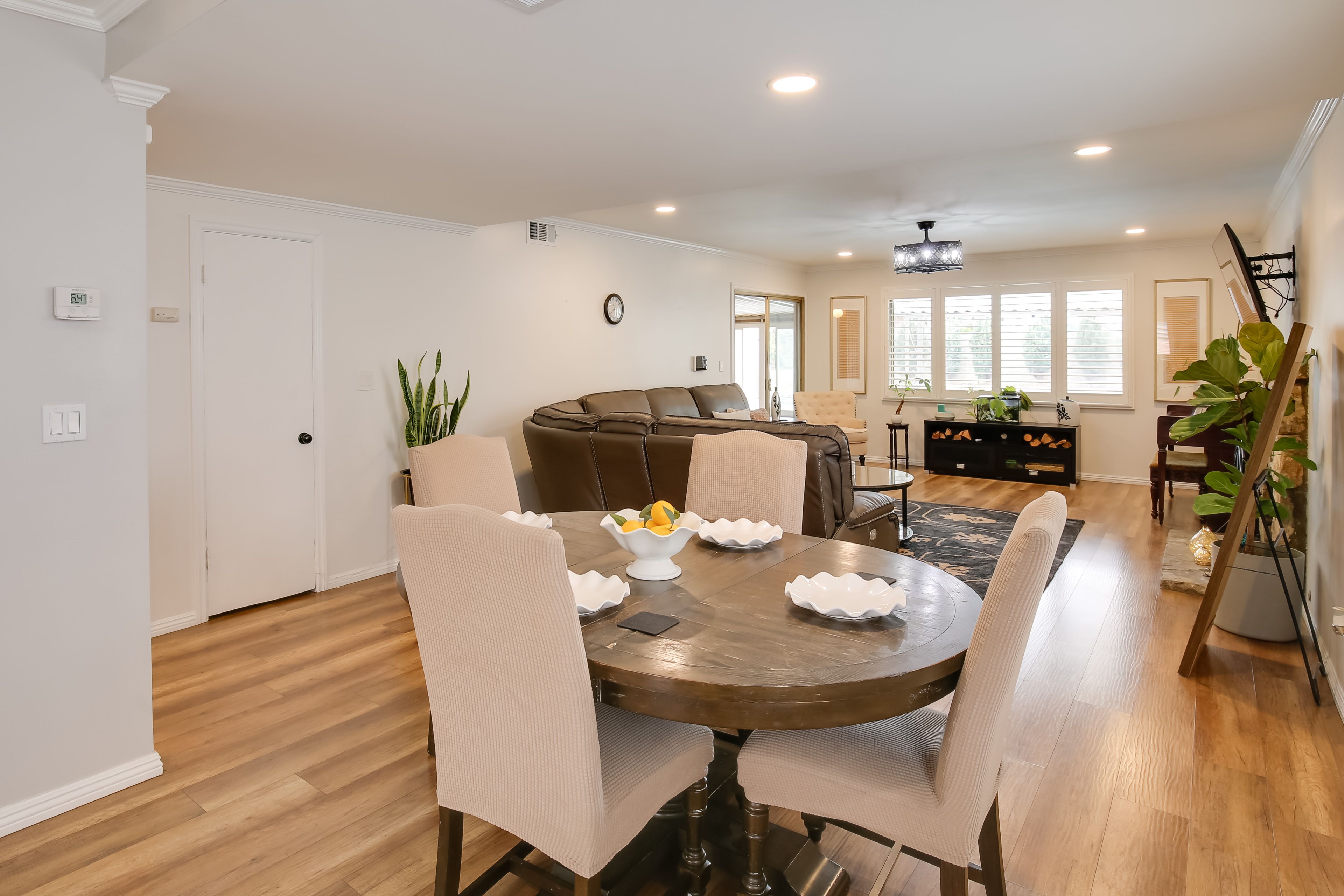 Dining Room | Dishware & Flatware