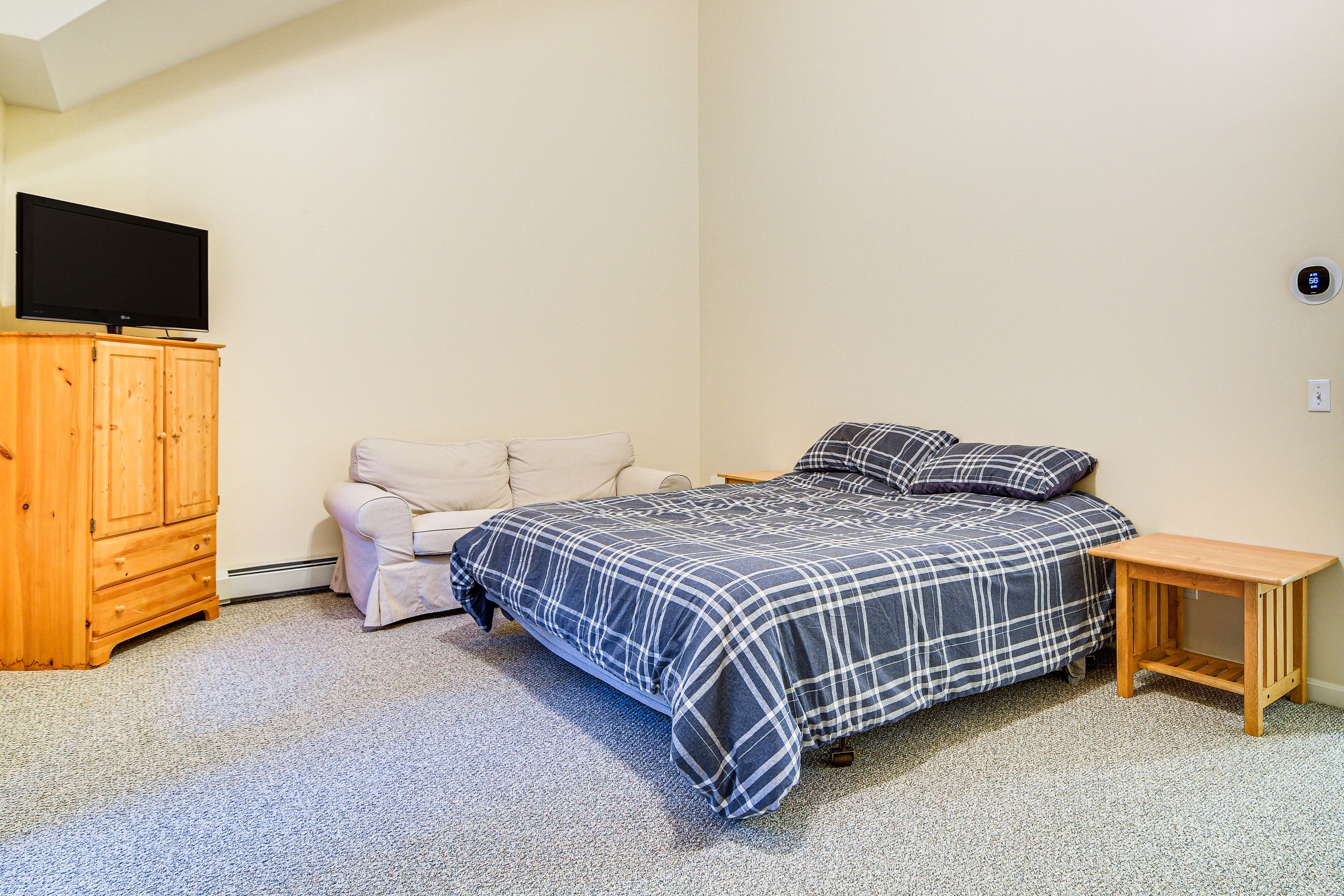 Bedroom 1 | California King Bed | 3rd Floor