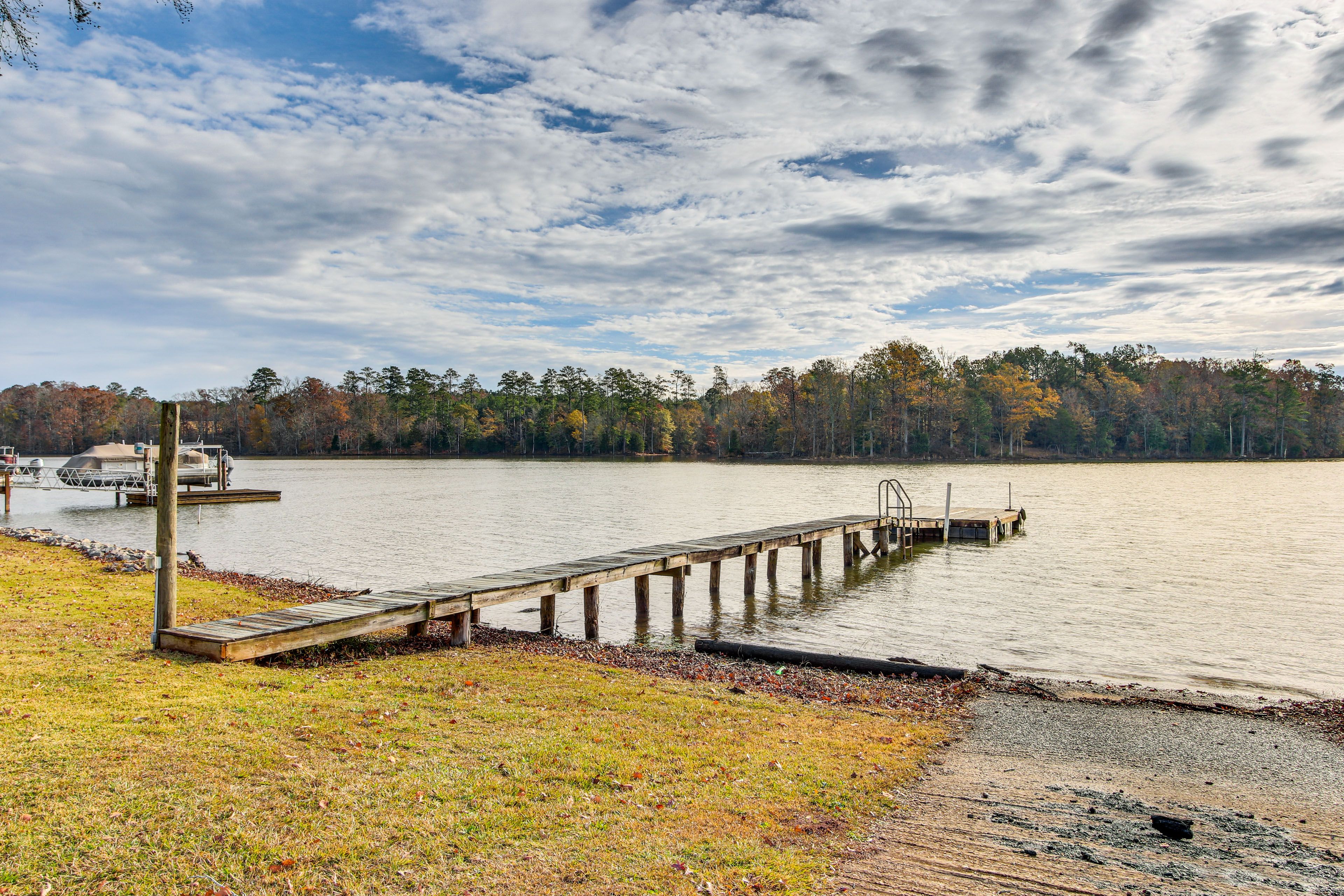 Prosperity Vacation Rental | 3BR | 2BA | 3 Steps Required | 1,650 Sq Ft