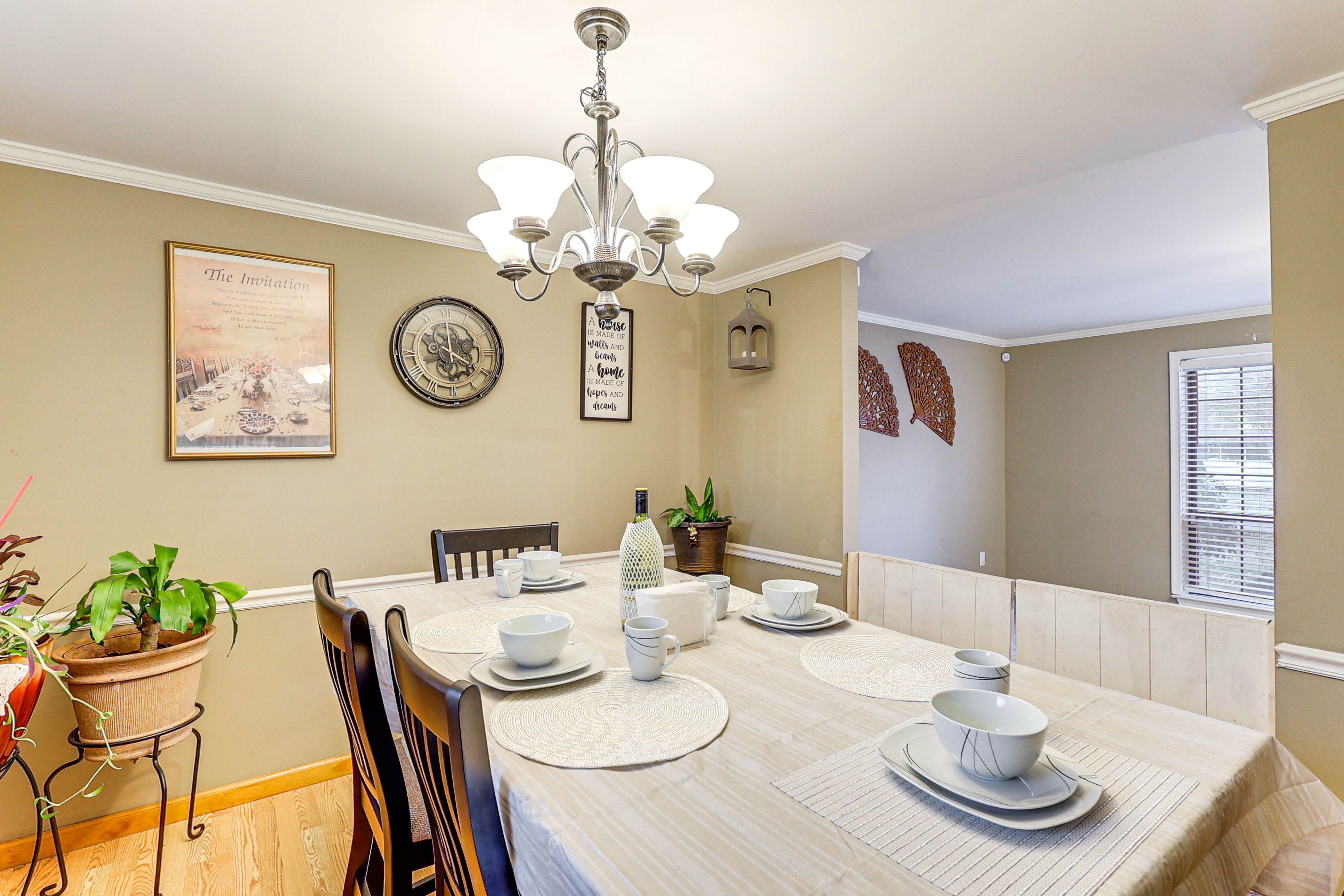 Formal Dining Area | 1st Floor