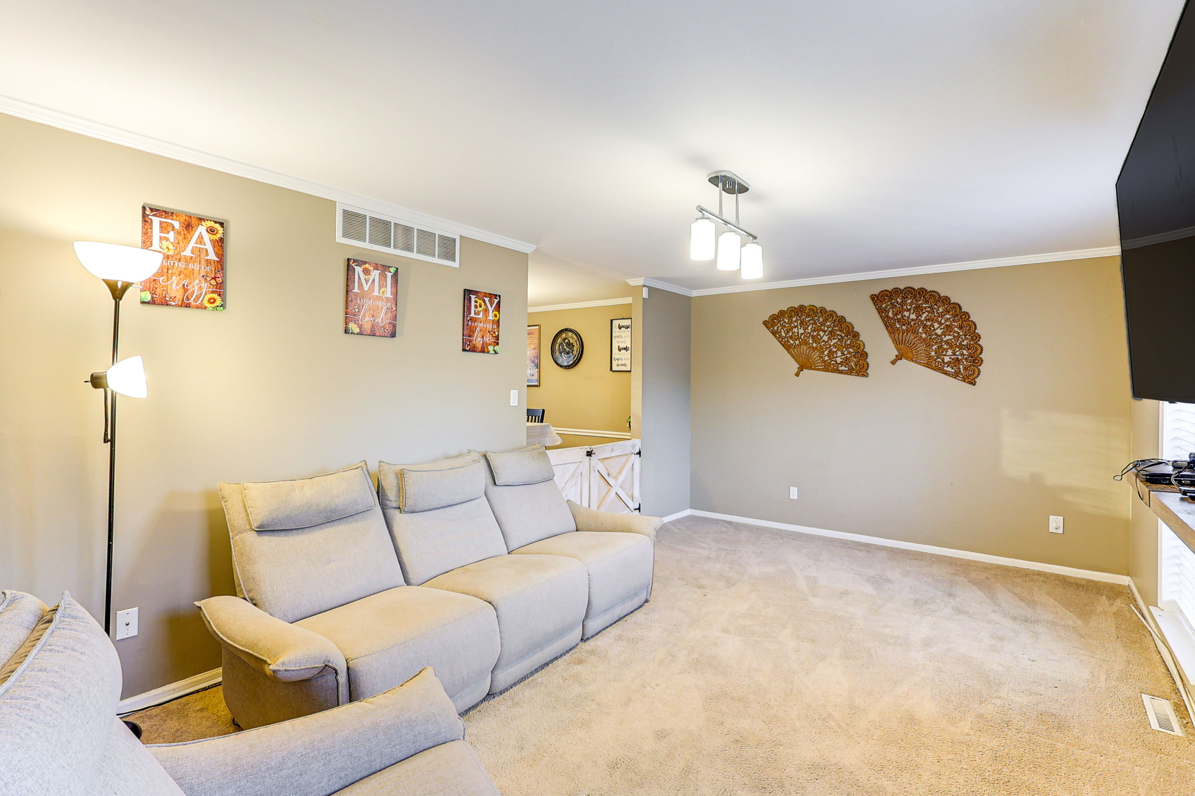 Additional Living Area | 1st Floor | Smart TV