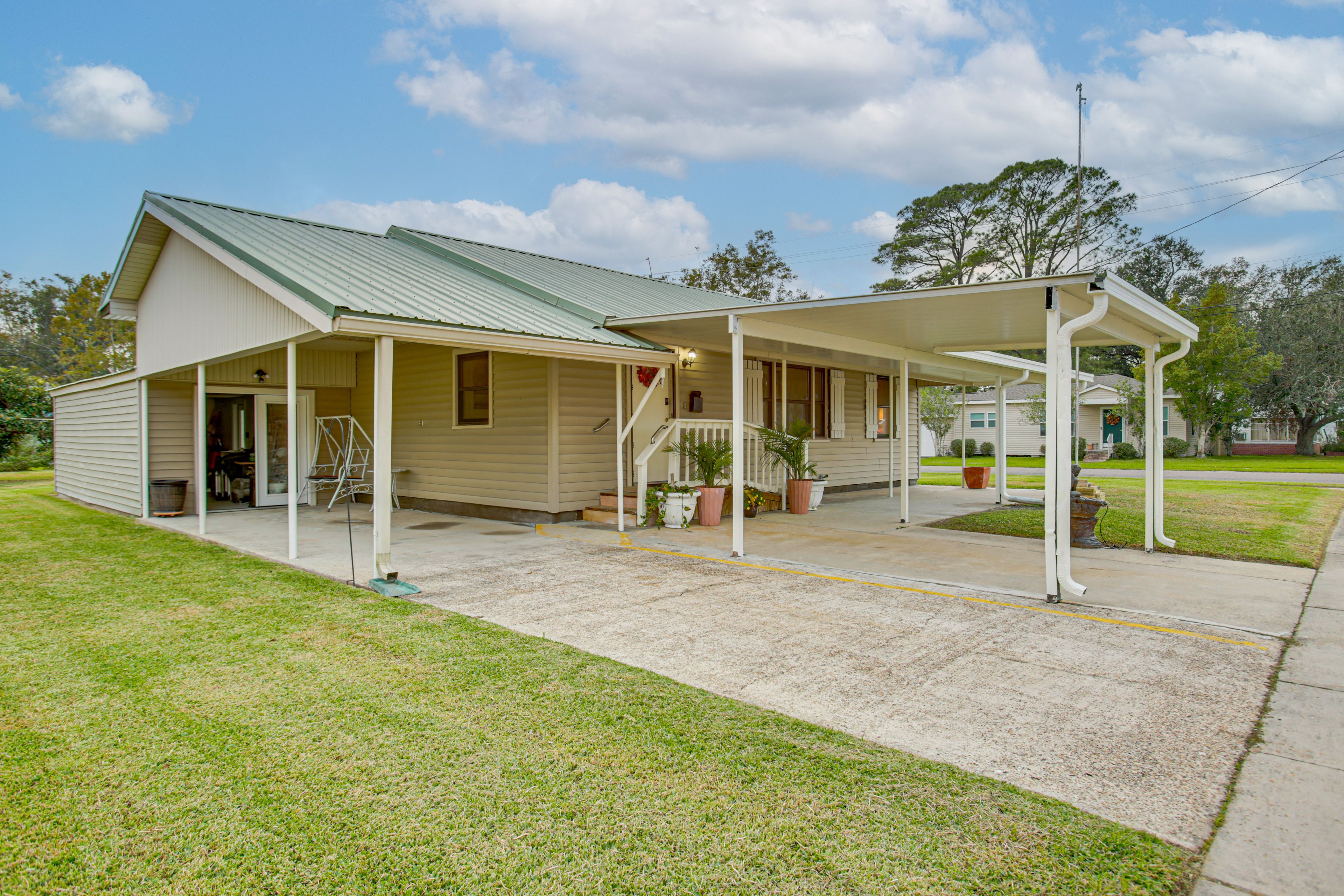 Property Exterior | Single-Story Home