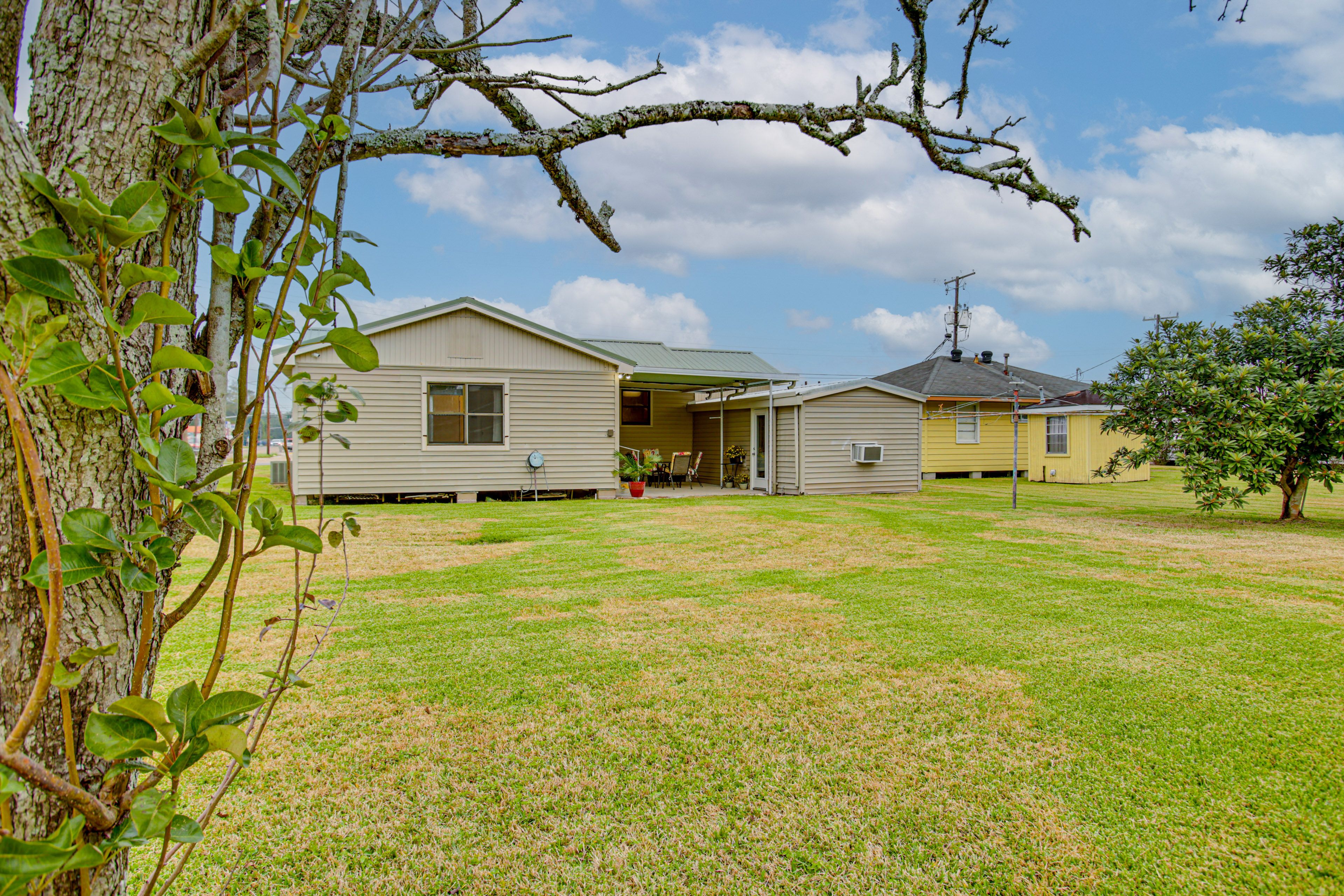 Private Backyard (Unfenced)
