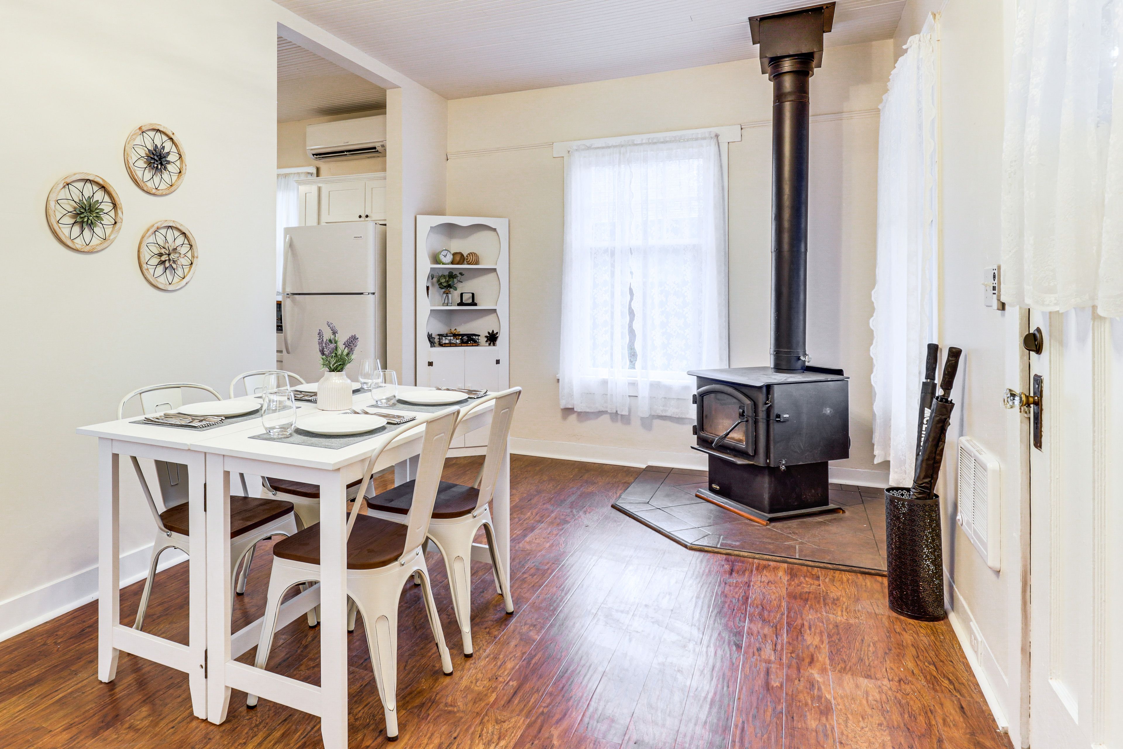 Dining Room | Dishware & Flatware