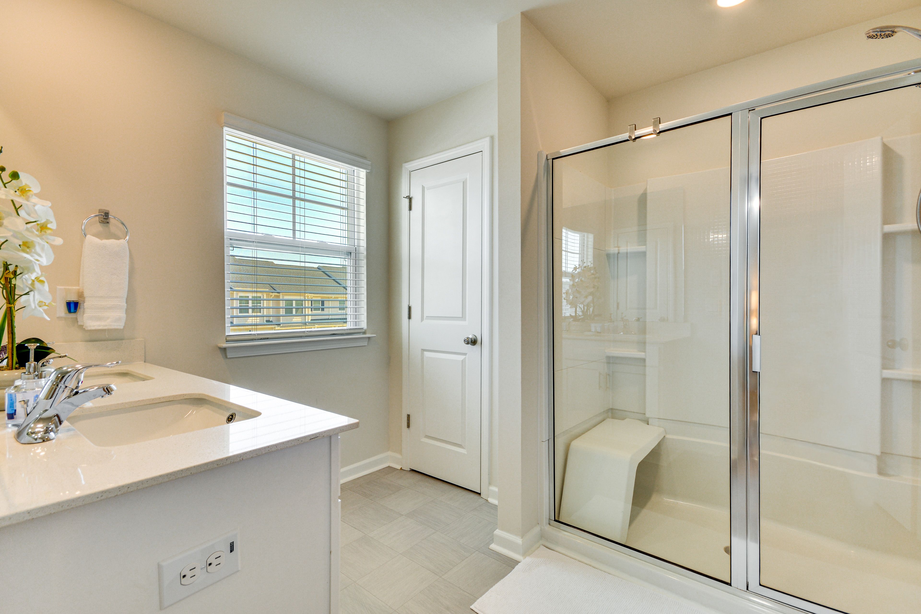 En-Suite Bathroom | 2nd Floor | Towels Provided
