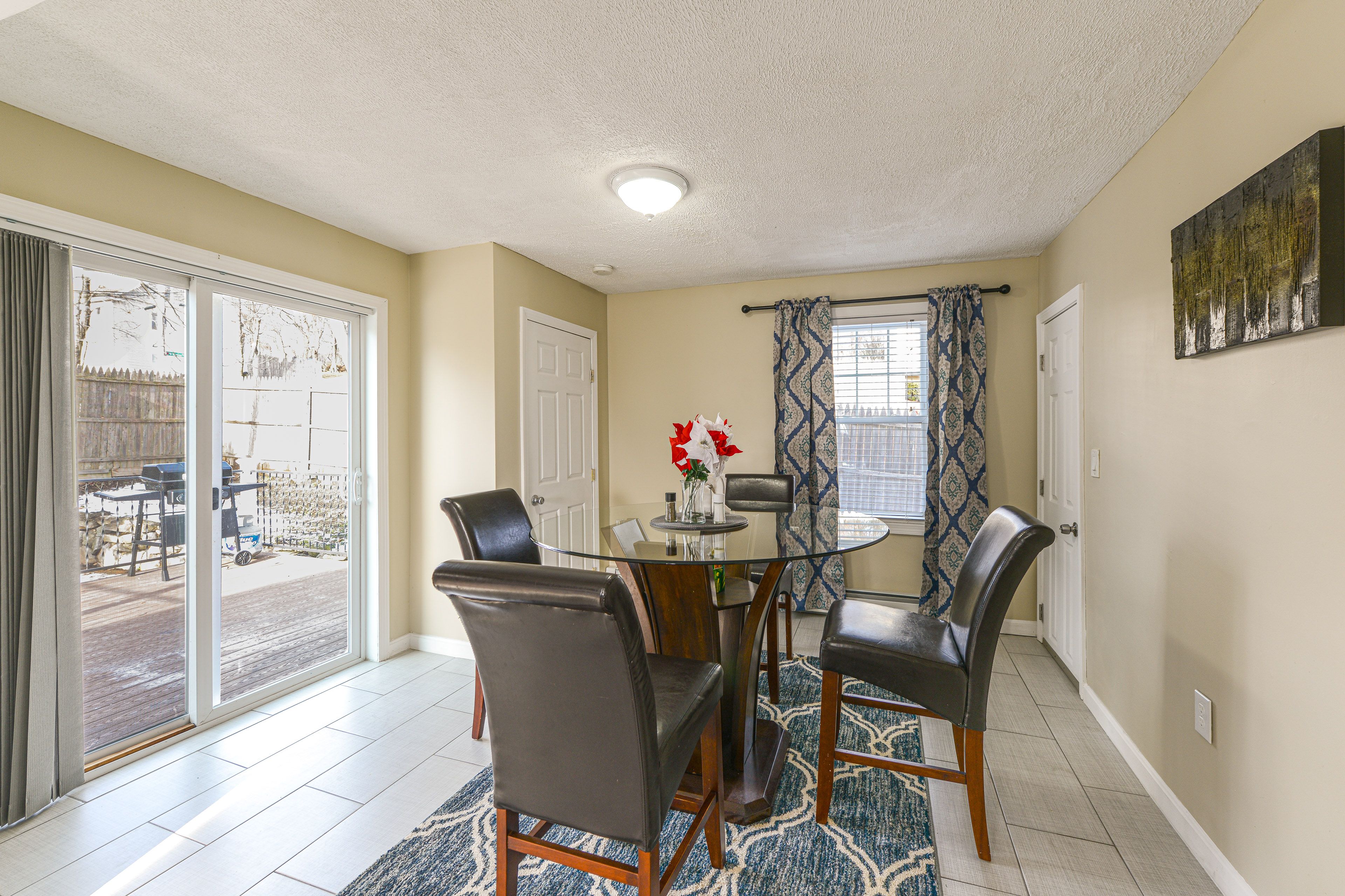 Dining Area | 1st Floor