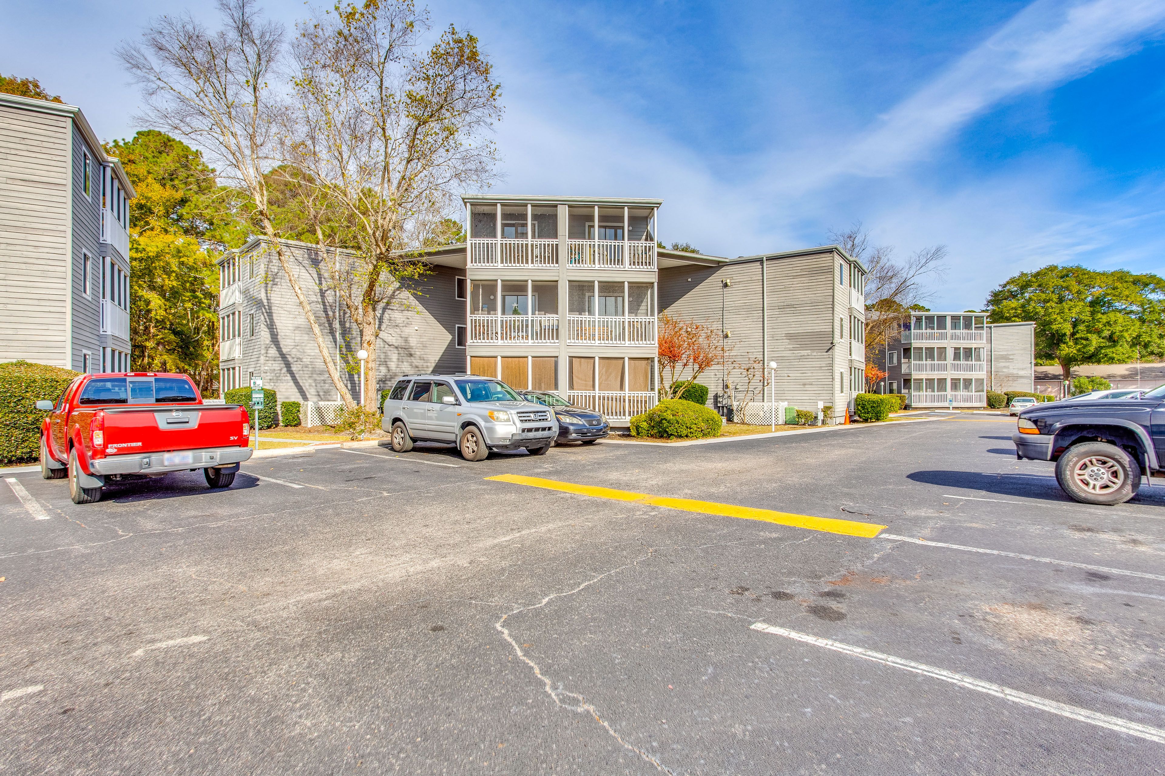 Parking | Community Parking (2 Vehicles, First-Come, First-Served)