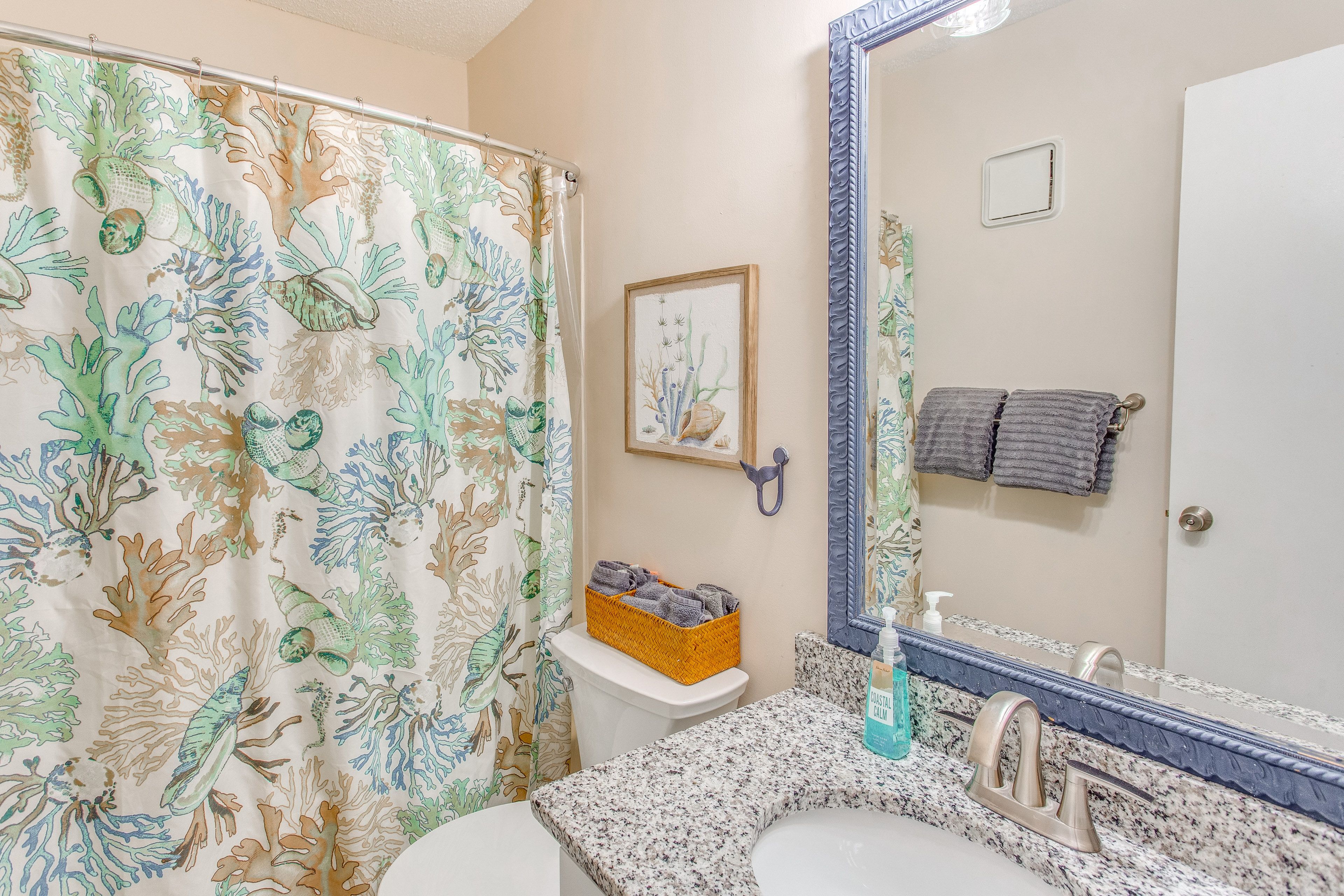 Full Bath | Towels