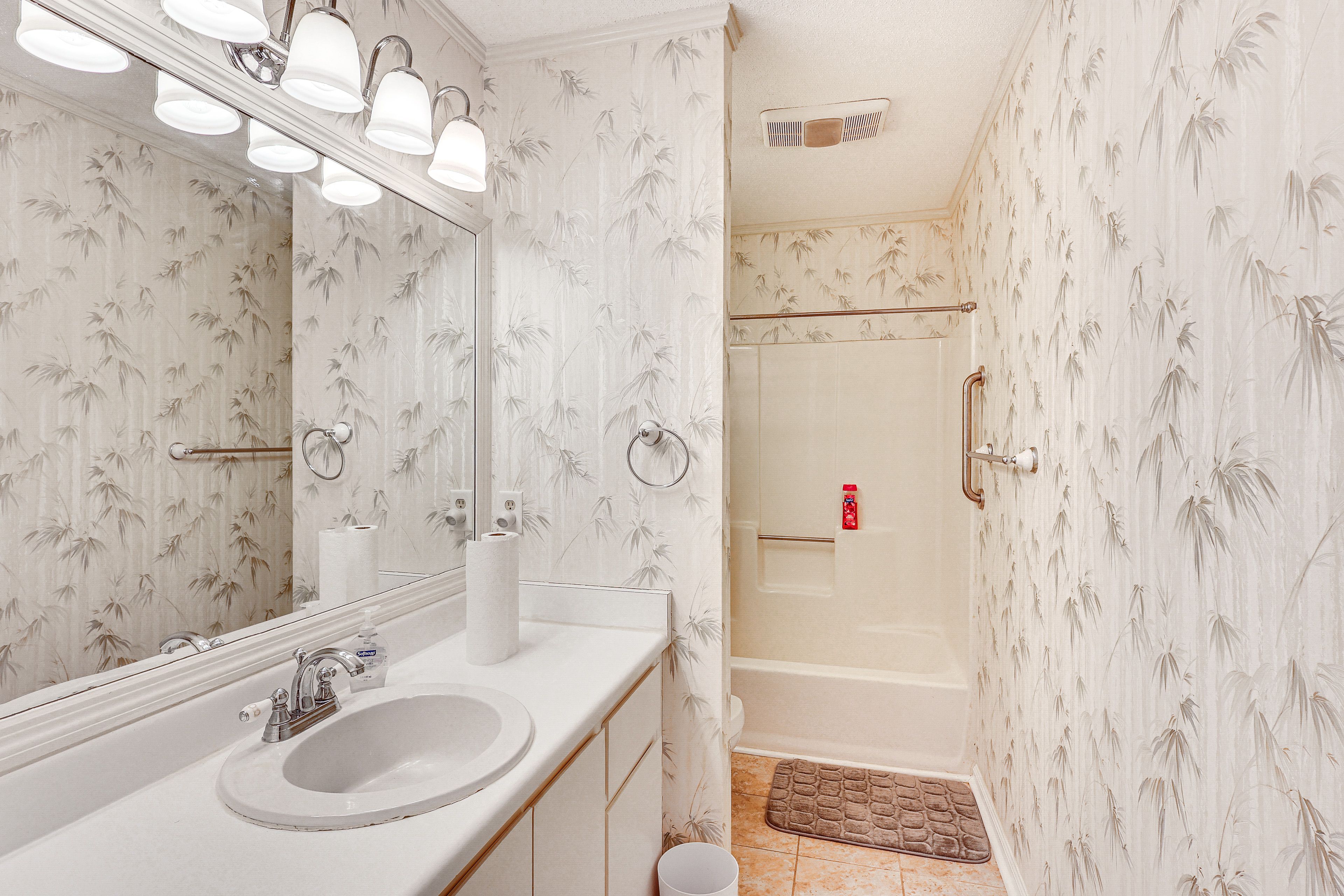 Full Bathroom