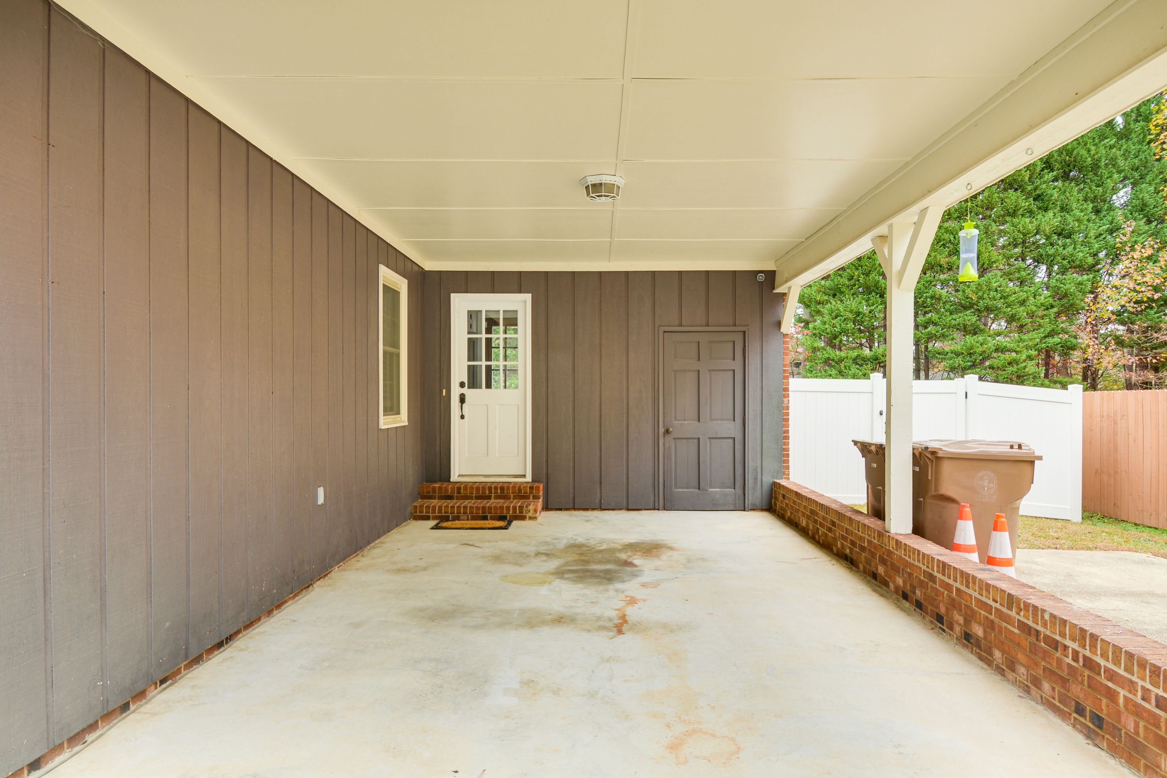 Parking | Carport (1 Vehicle) | Driveway (3 Vehicles)