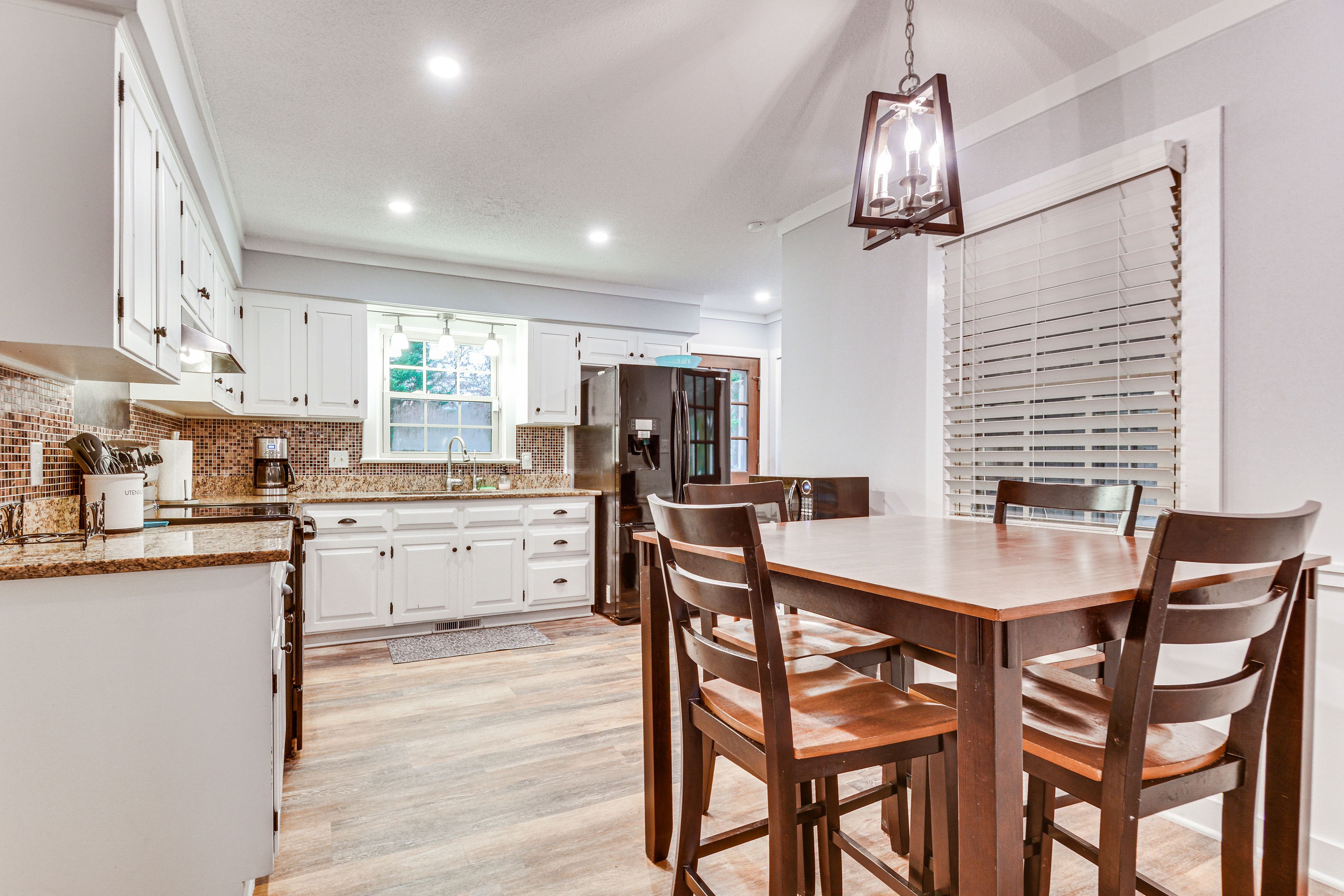 Kitchen & Dining Area | Drip Coffee Maker | Dishwasher