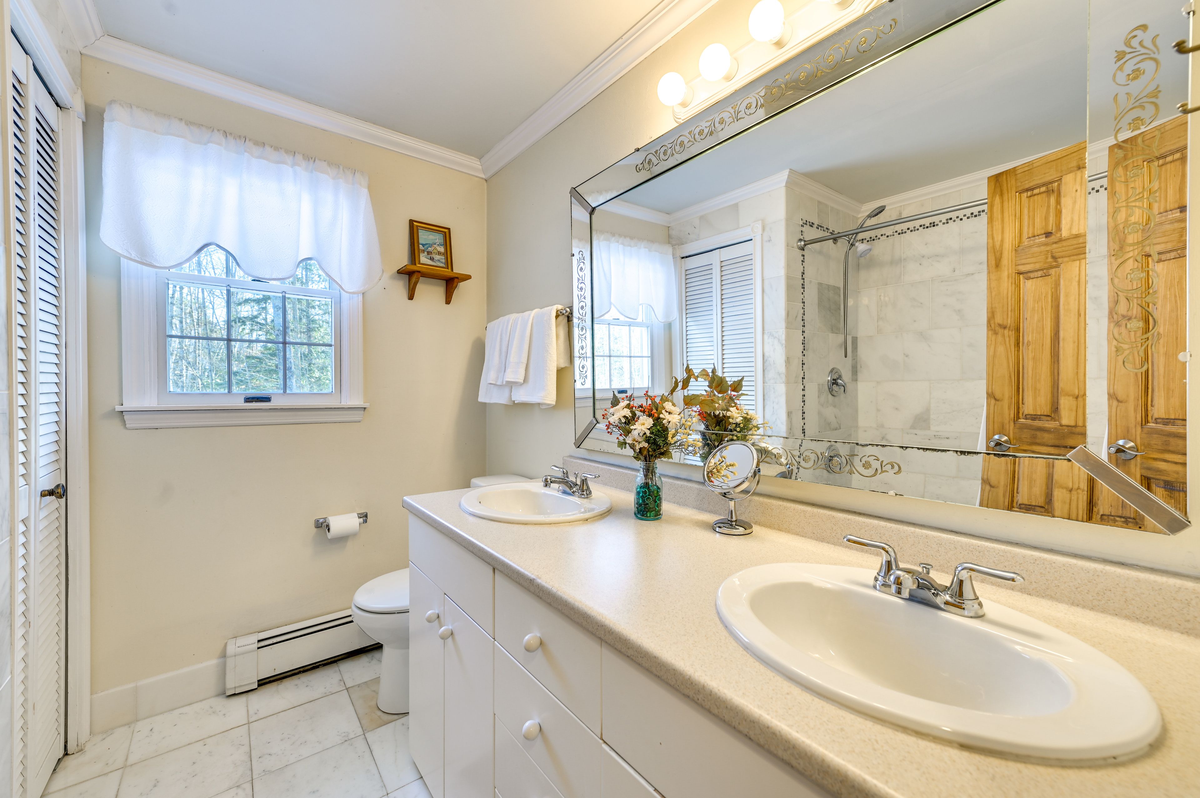 Full Bathroom | 1st Floor