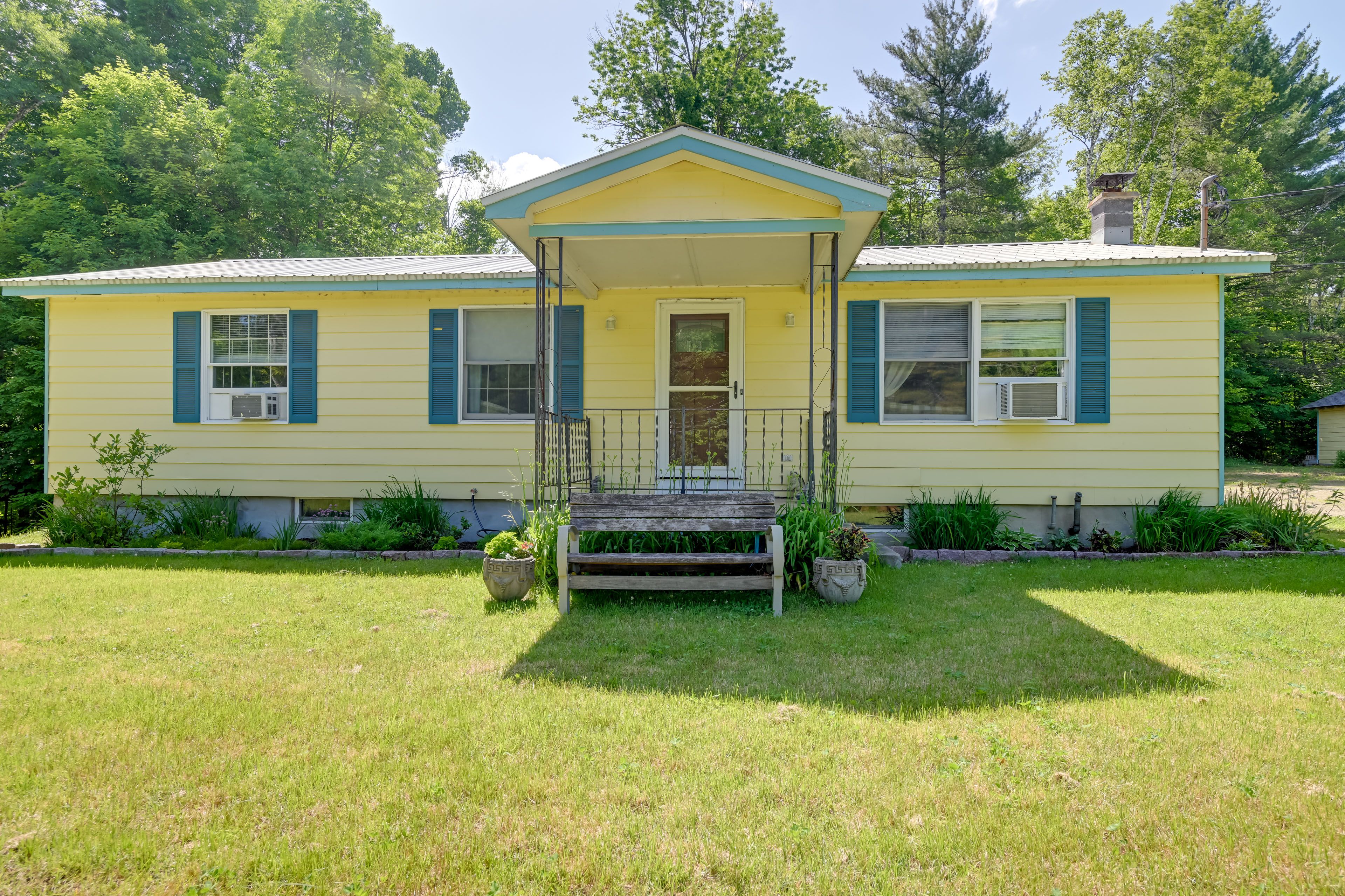 Property ExteriorNorth Creek Vacation Rental | 4BR | 2BA | 1,700 Sq Ft | Stairs