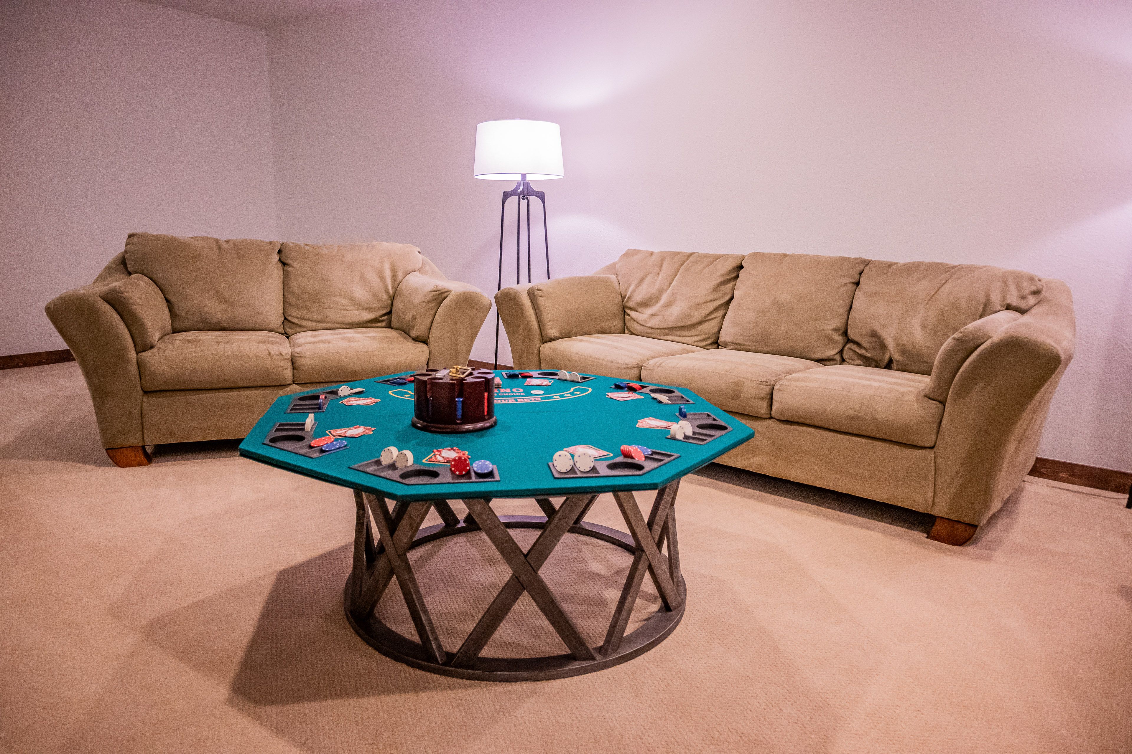 Family Room | Smart TV | Poker Table | Lower Level