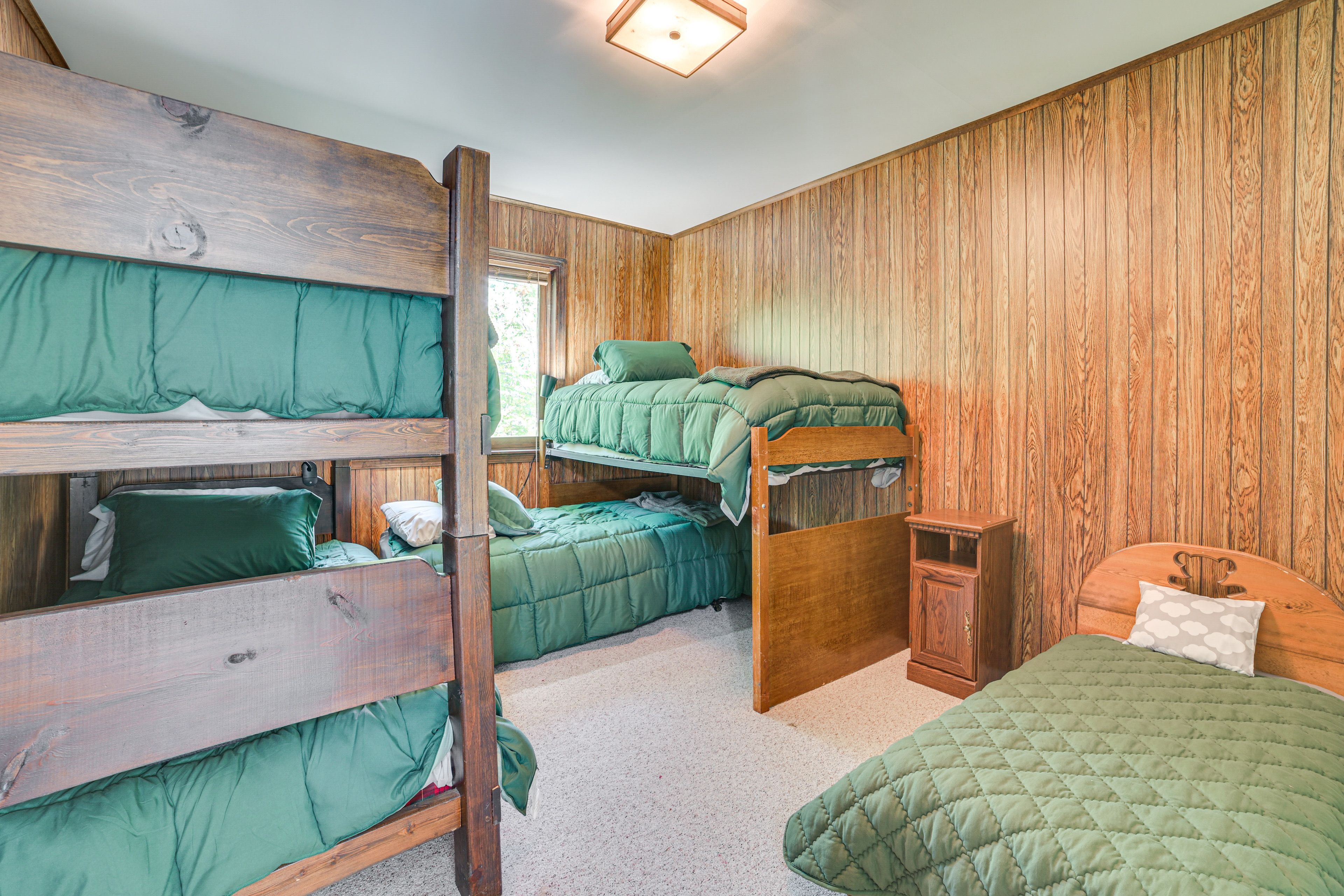 Bedroom 2 | 2 Twin Bunk Beds | Toddler Bed