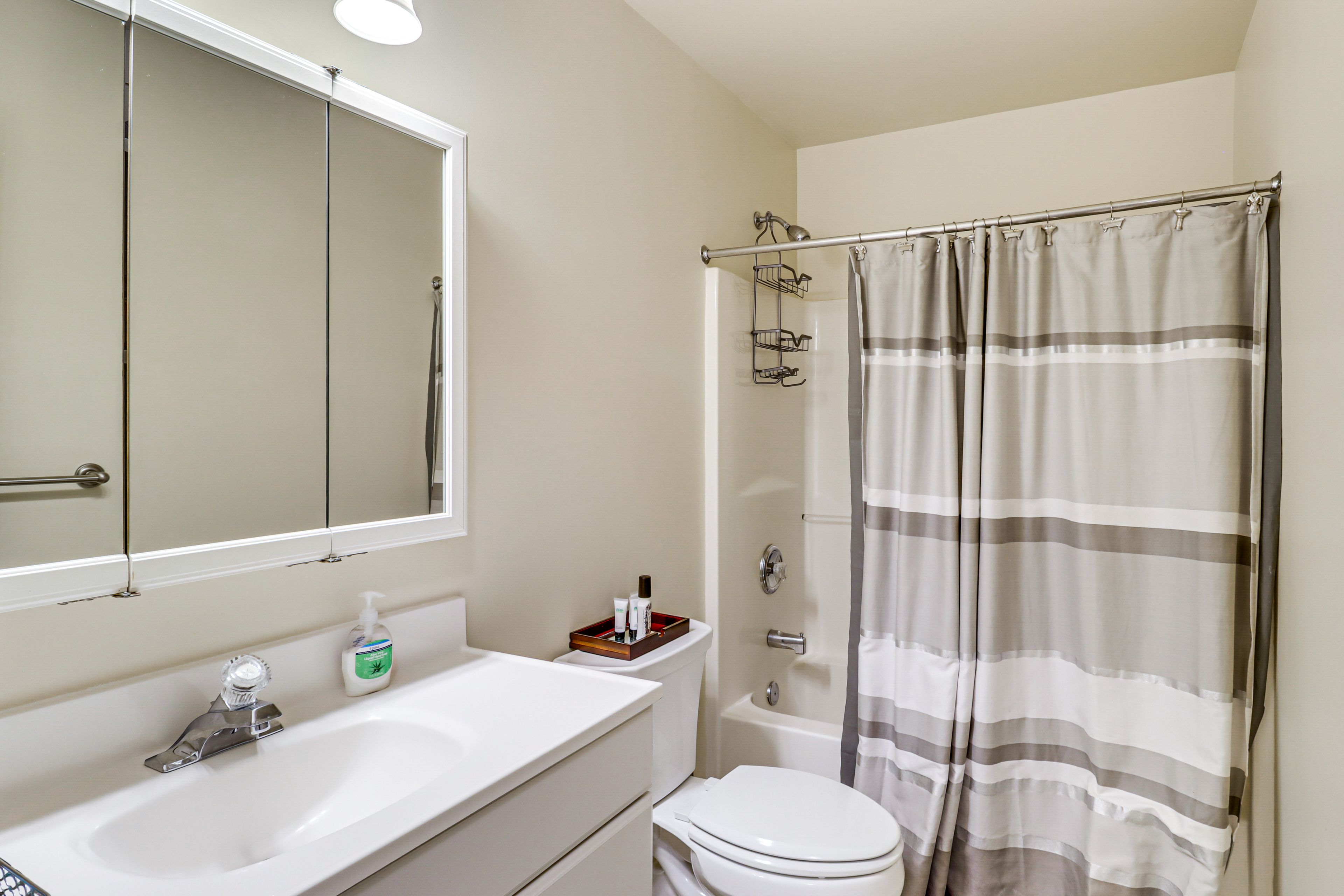 En-Suite Bathroom | 2nd Floor