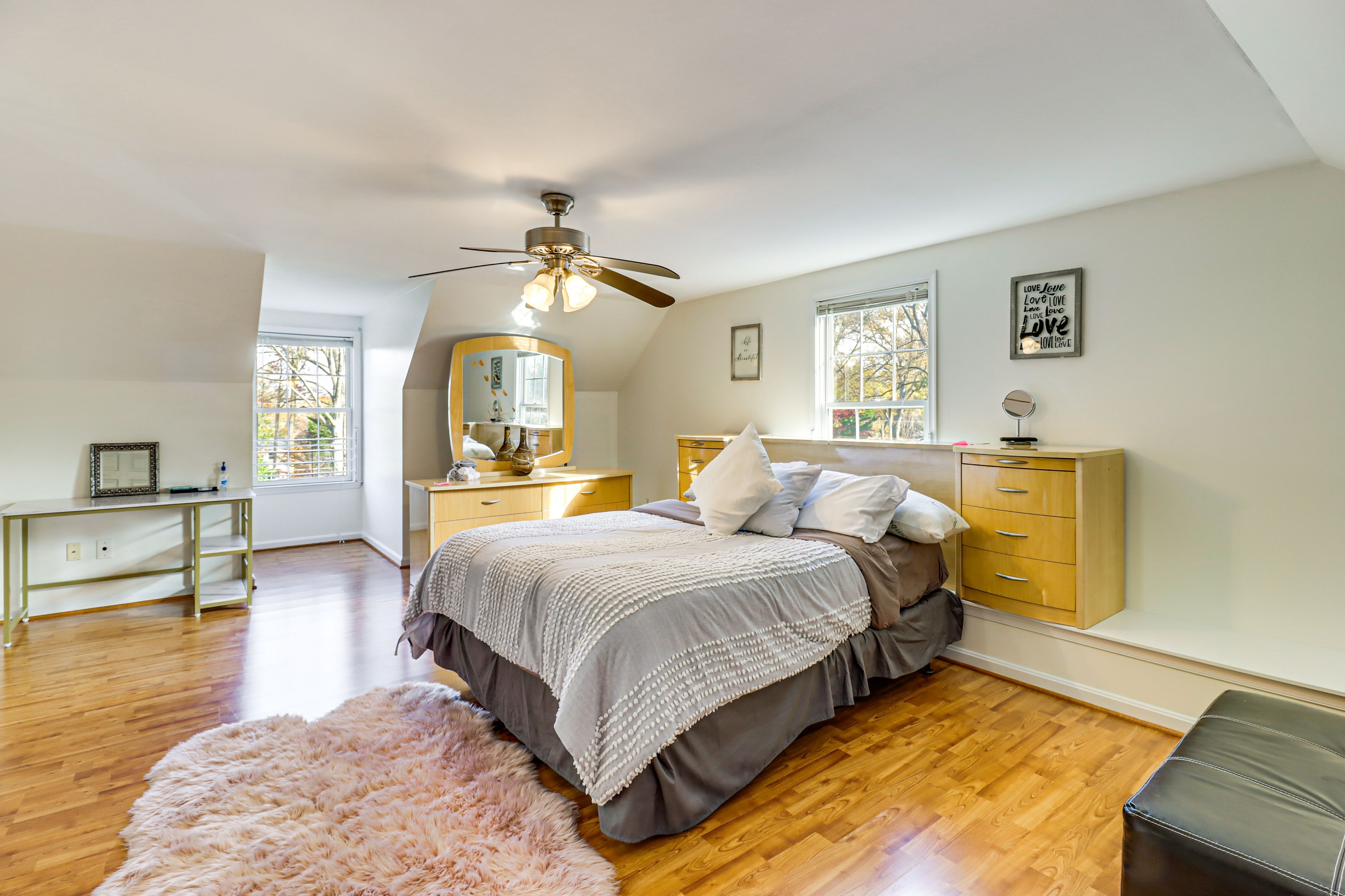 Bedroom 3 | Queen Bed | Smart TV | 3rd Floor