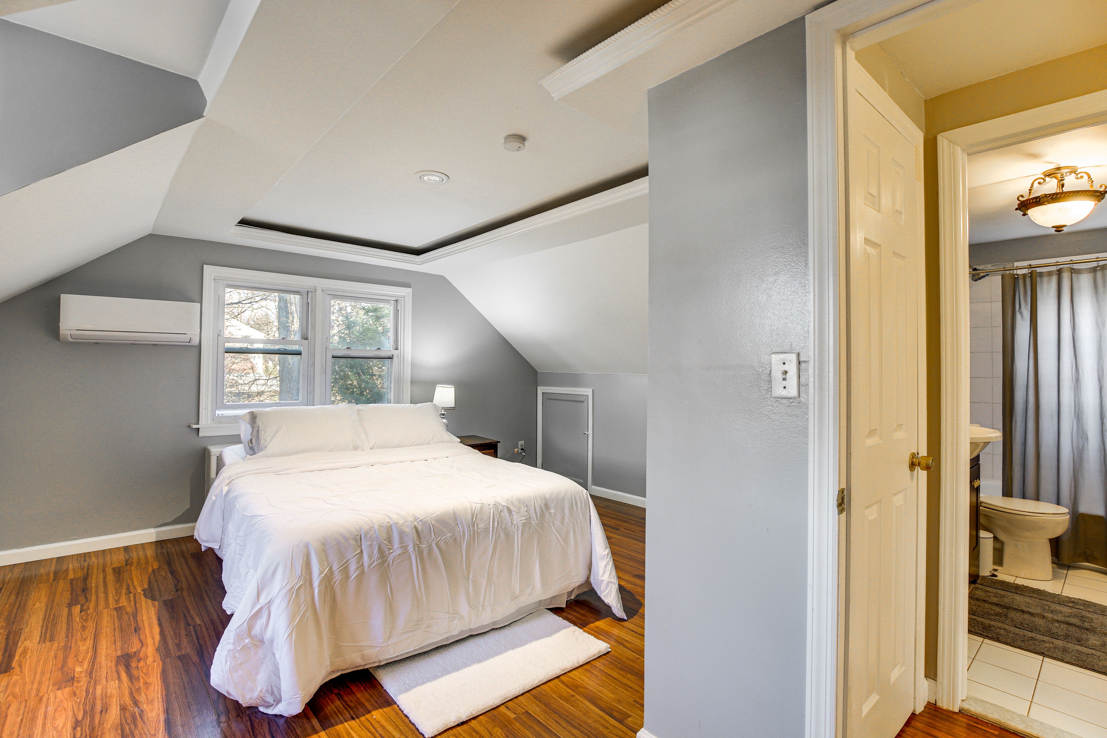 Bedroom 3 | Queen Bed | 2nd Floor