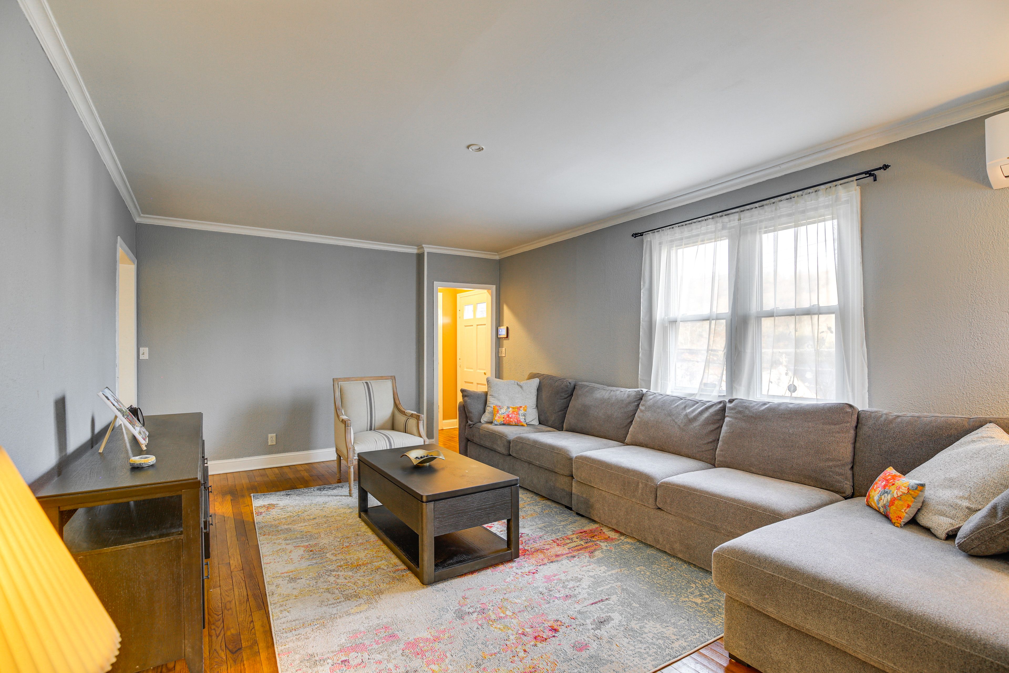 Living Room | Free WiFi | 1st Floor