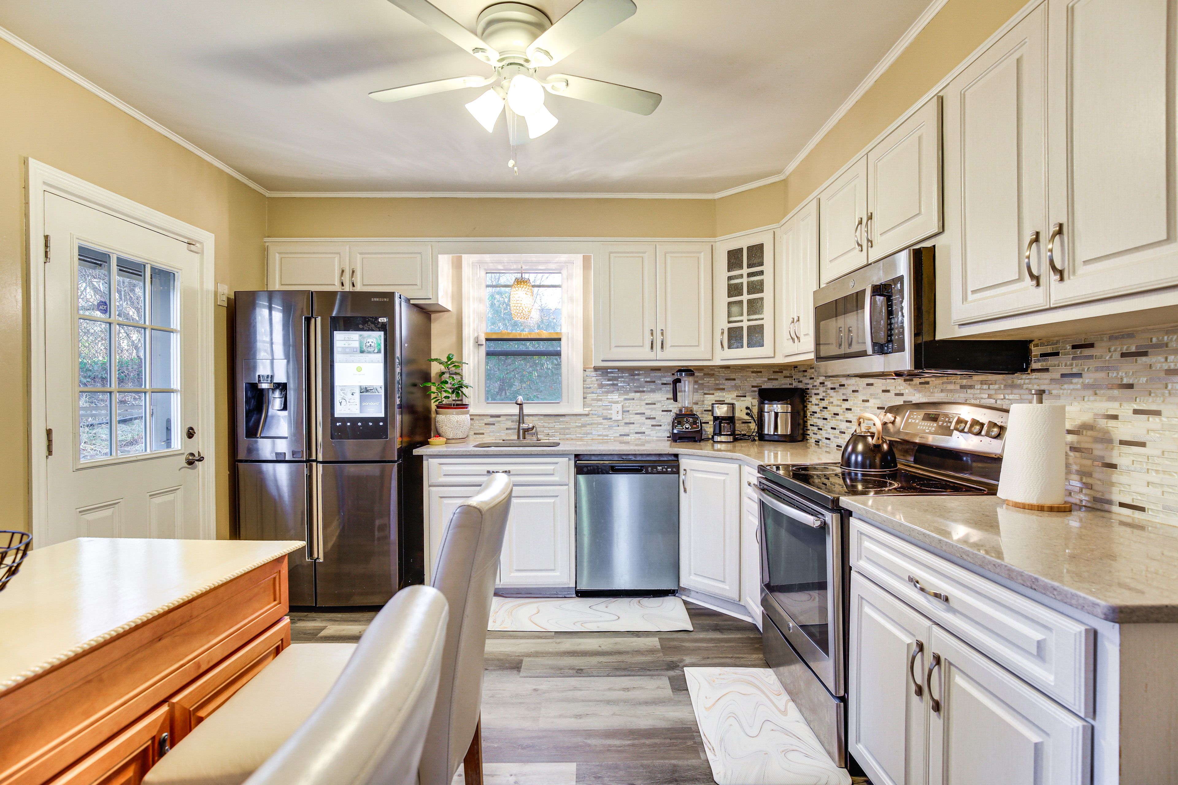 Kitchen | Dining Area | Cooking Basics