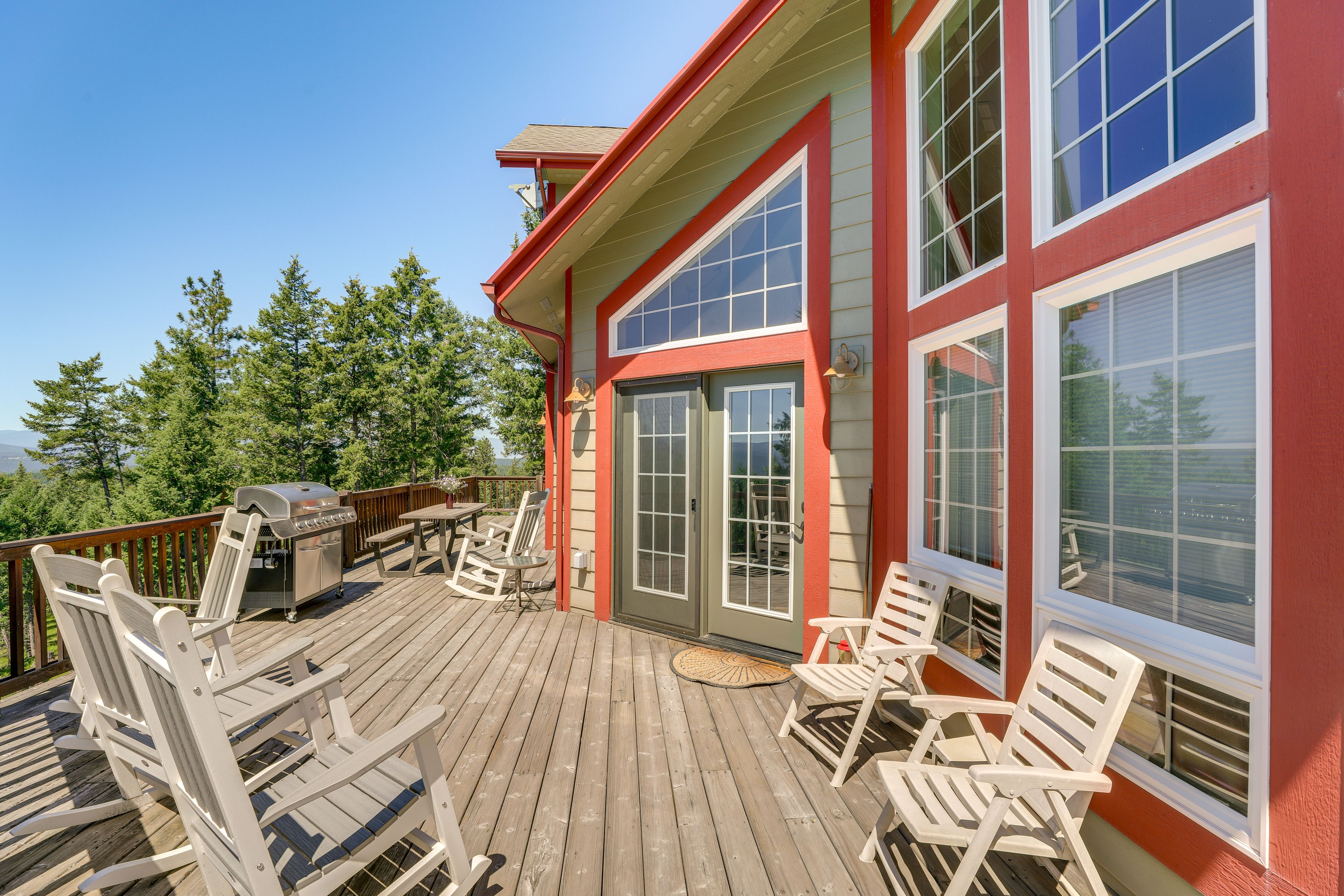 Deck | Gas Grill | Mountain Views