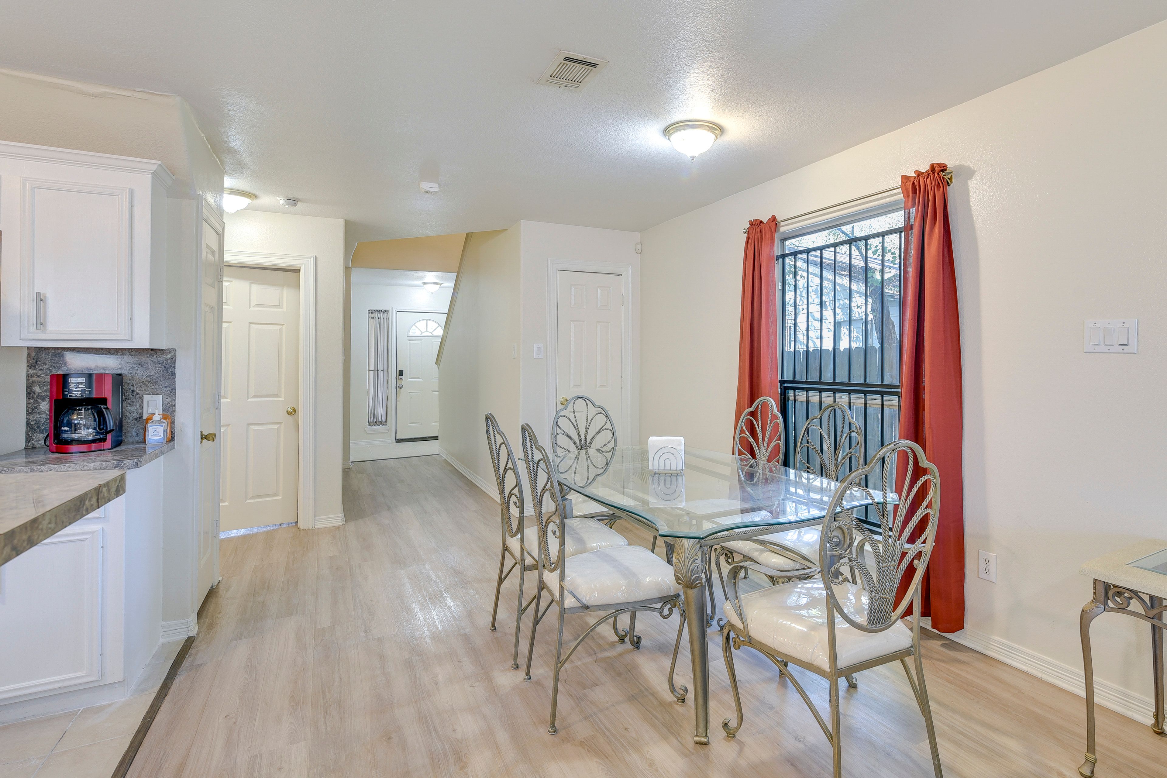 Dining Area | 1st Floor | Dishware/Flatware | Trash Bags/Paper Towels