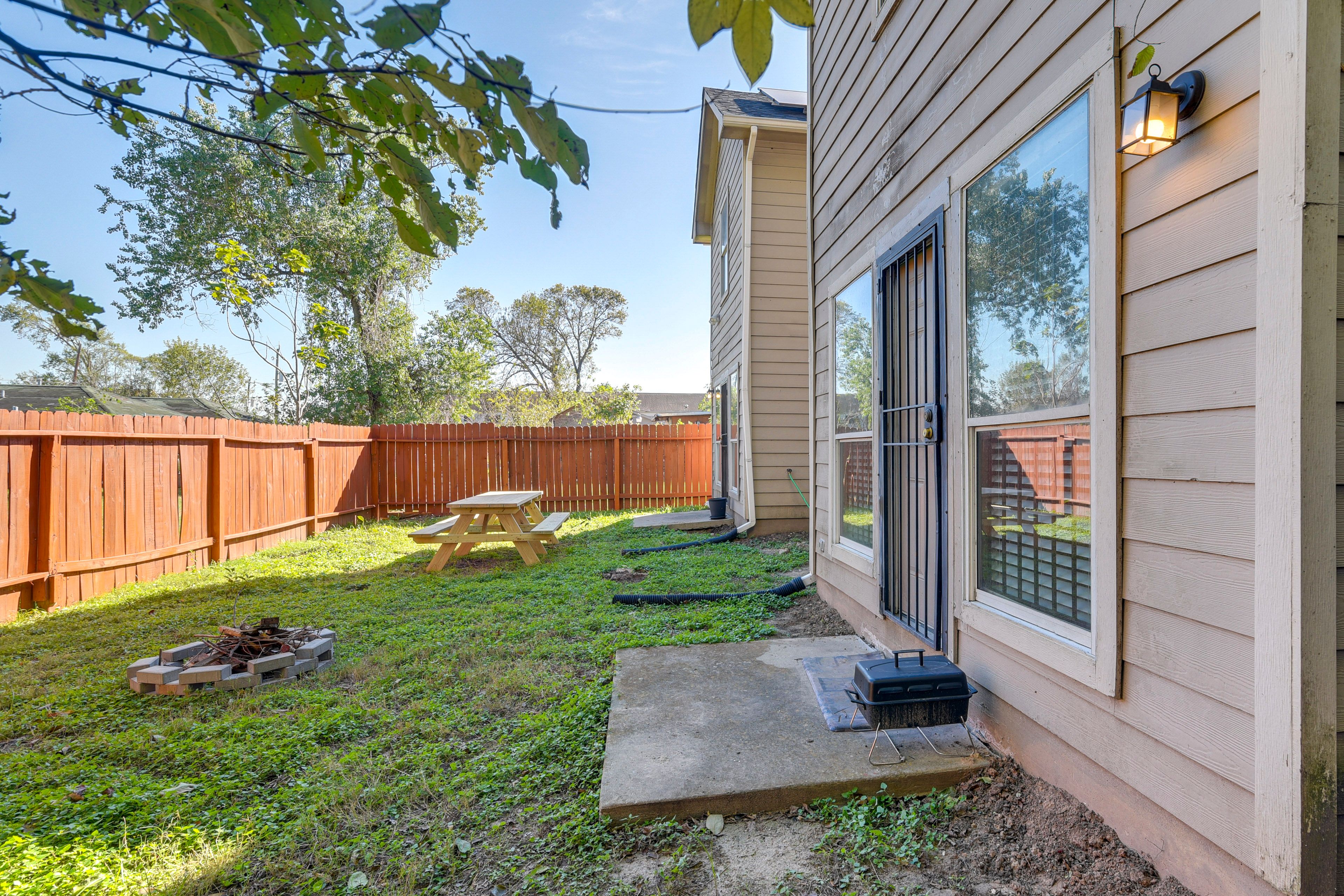 Shared Amenities | Fenced Yard | Fire Pit | Picnic Table