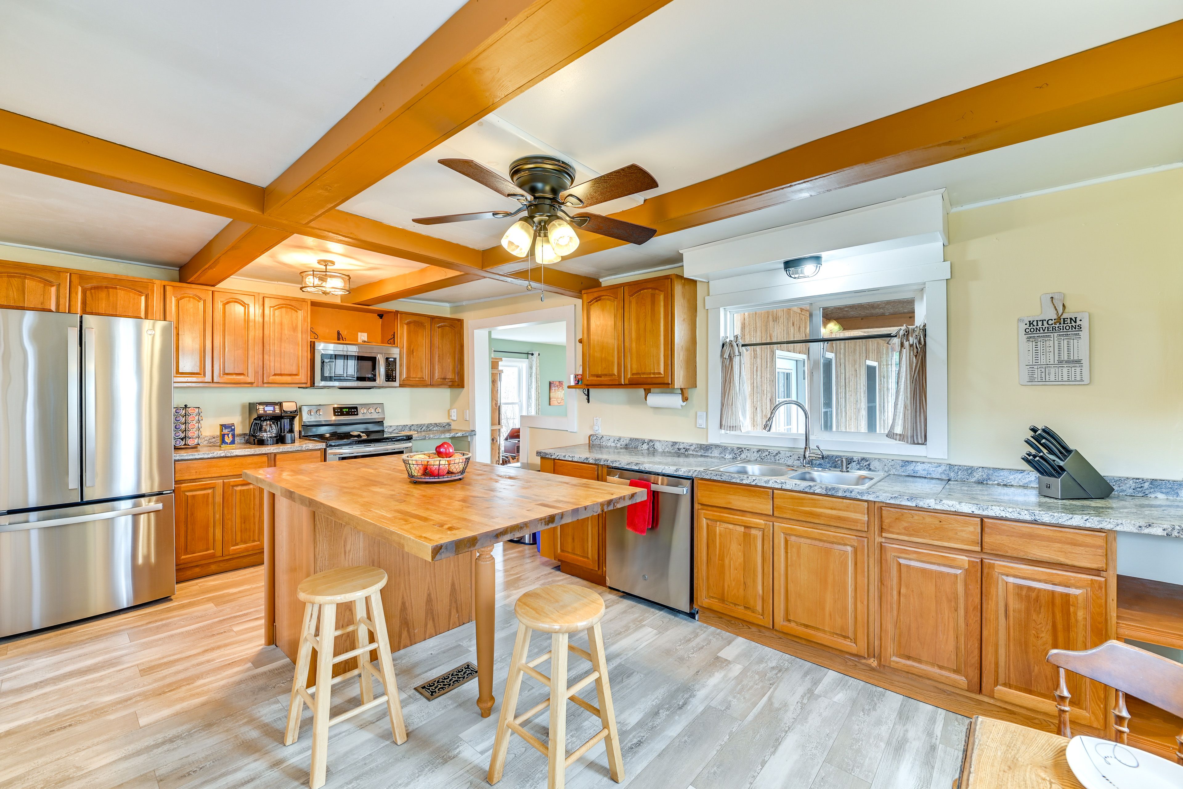 Kitchen | Record Player | Books | Board Games | Free WiFi