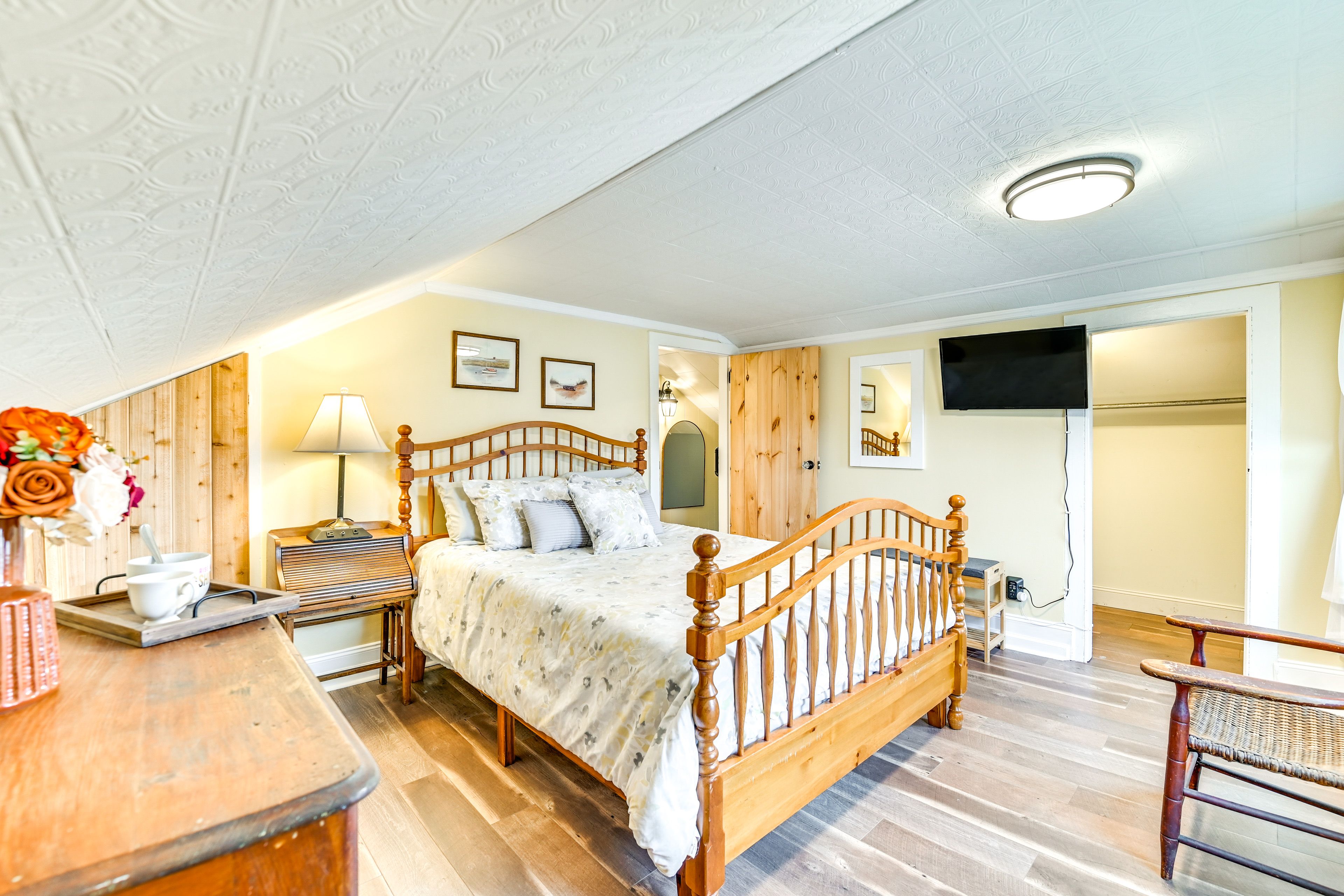Bedroom 2 | Queen Bed | 2nd Floor