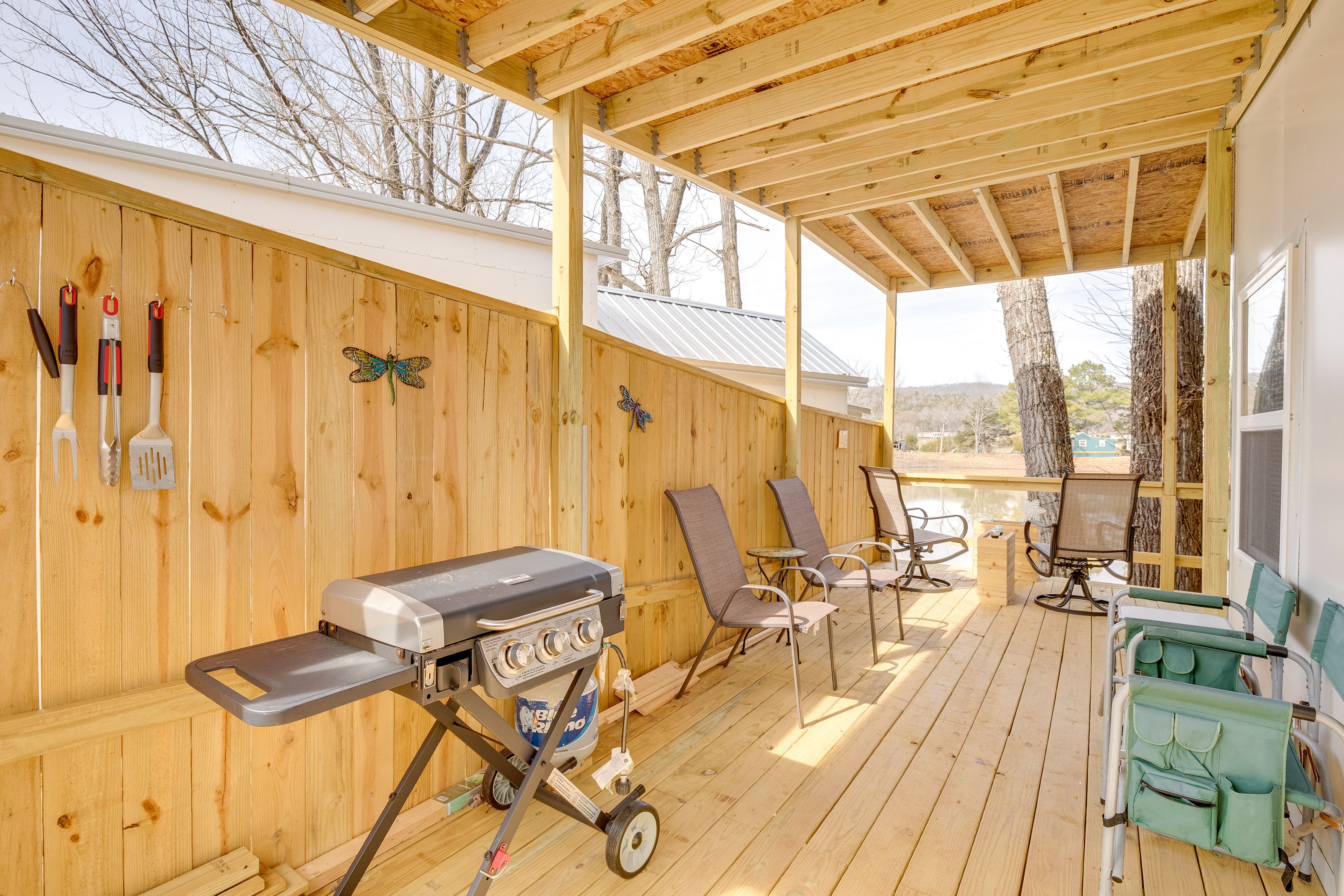 Private Deck | Grill