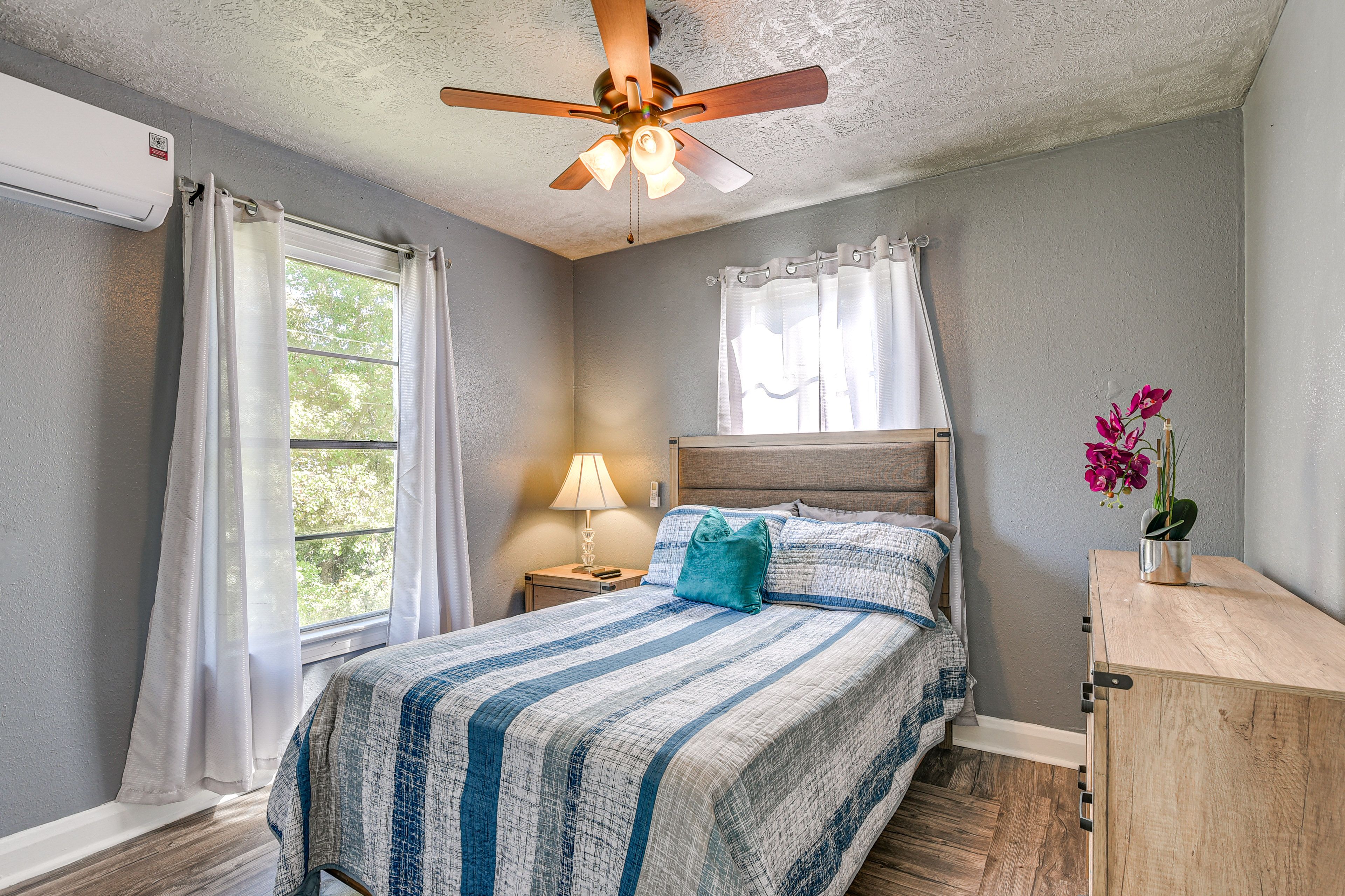 Bedroom 1 | Full Bed | Linens Provided | Smart TV