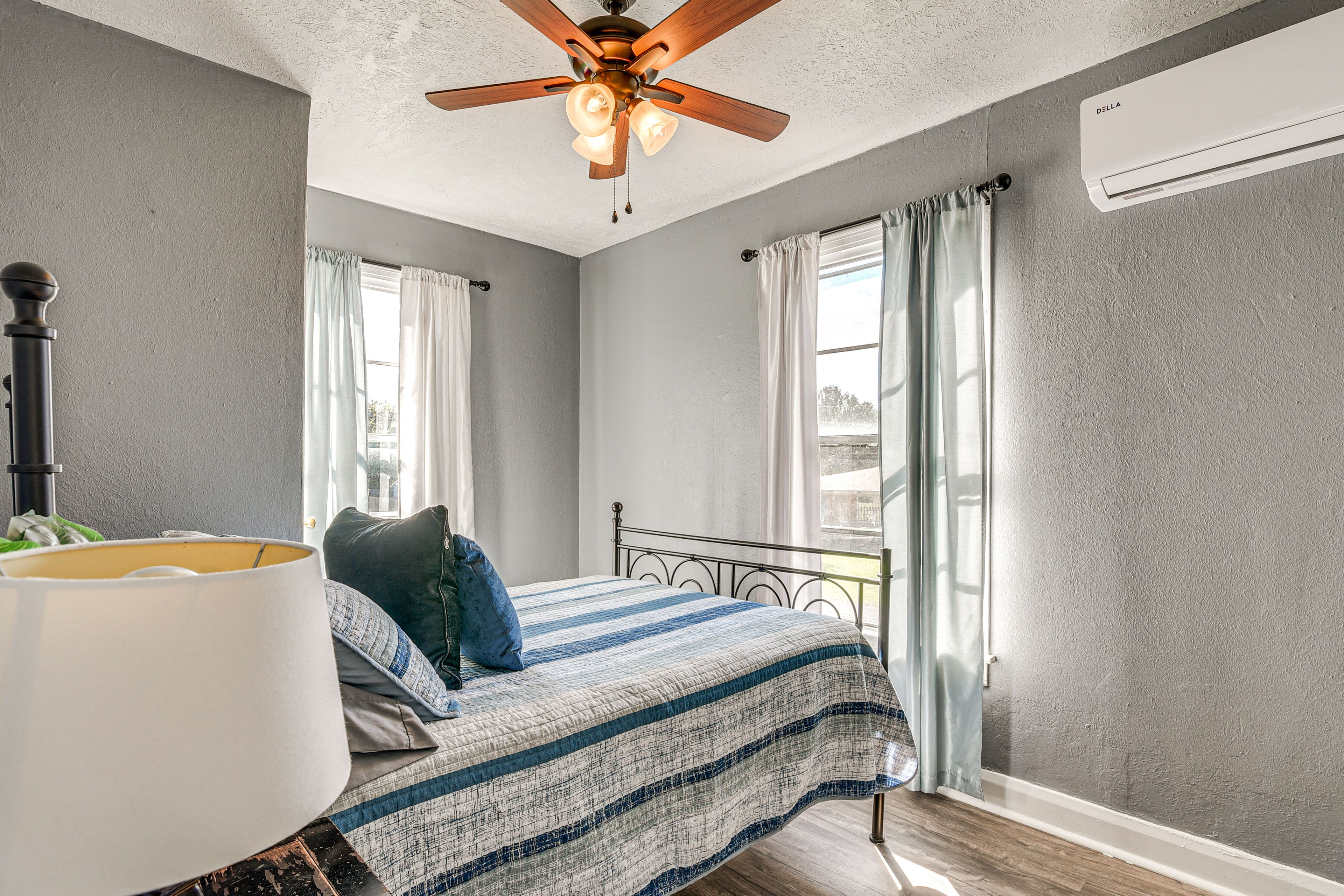 Bedroom 2 | Full Bed | Smart TV