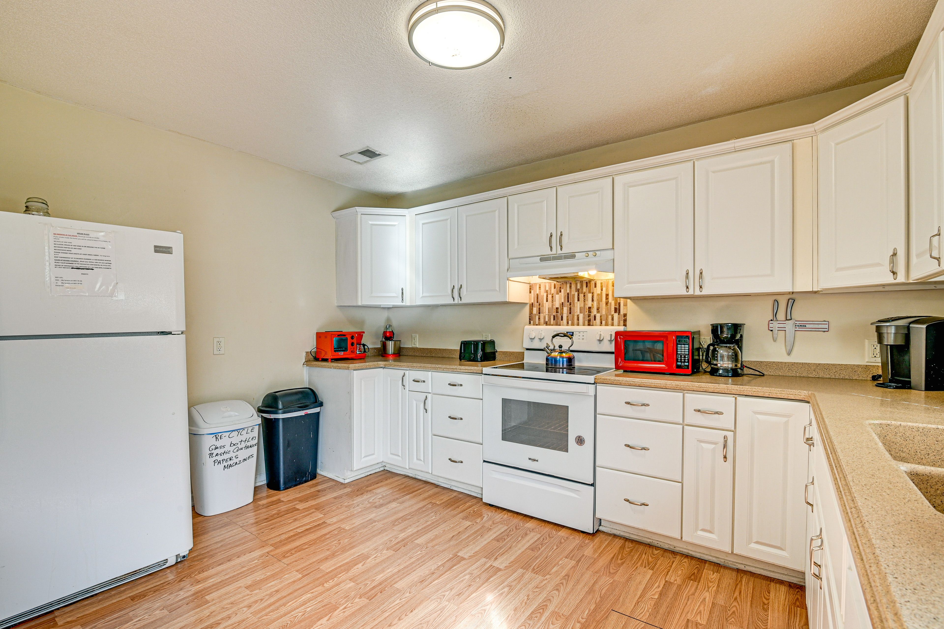 Kitchen | Keurig & Drip Coffee Makers | Dishwasher | Toaster