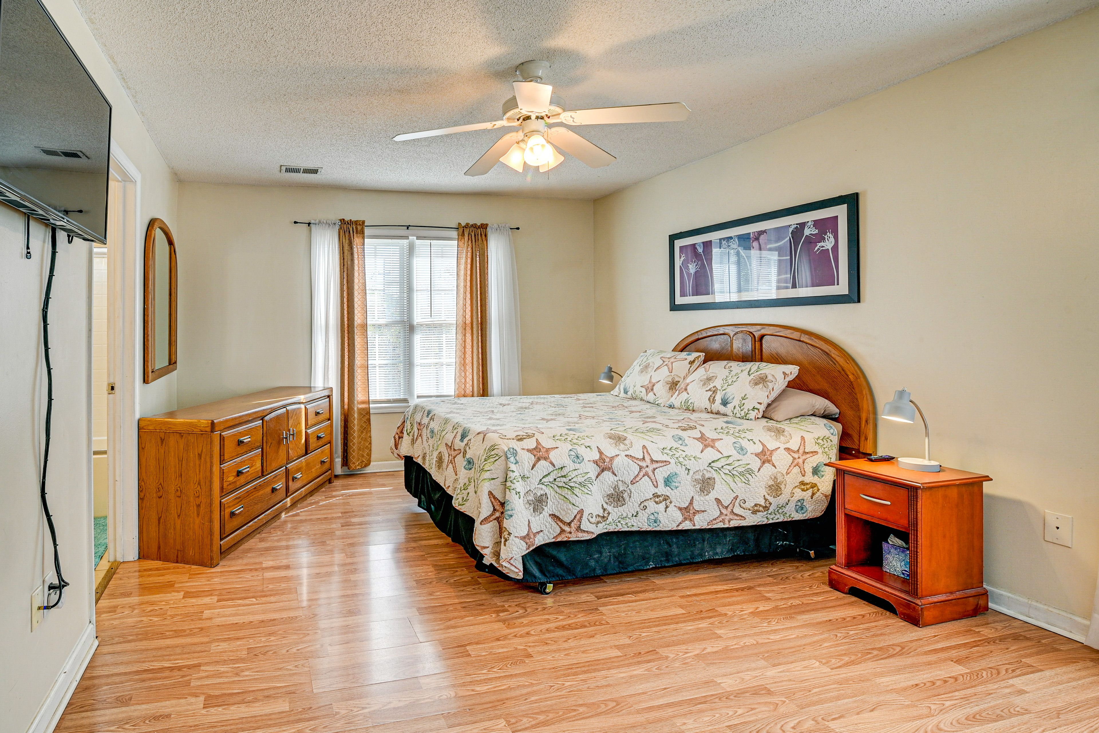 Bedroom 1 | Queen Bed | Flat-Screen TV | Linens Provided