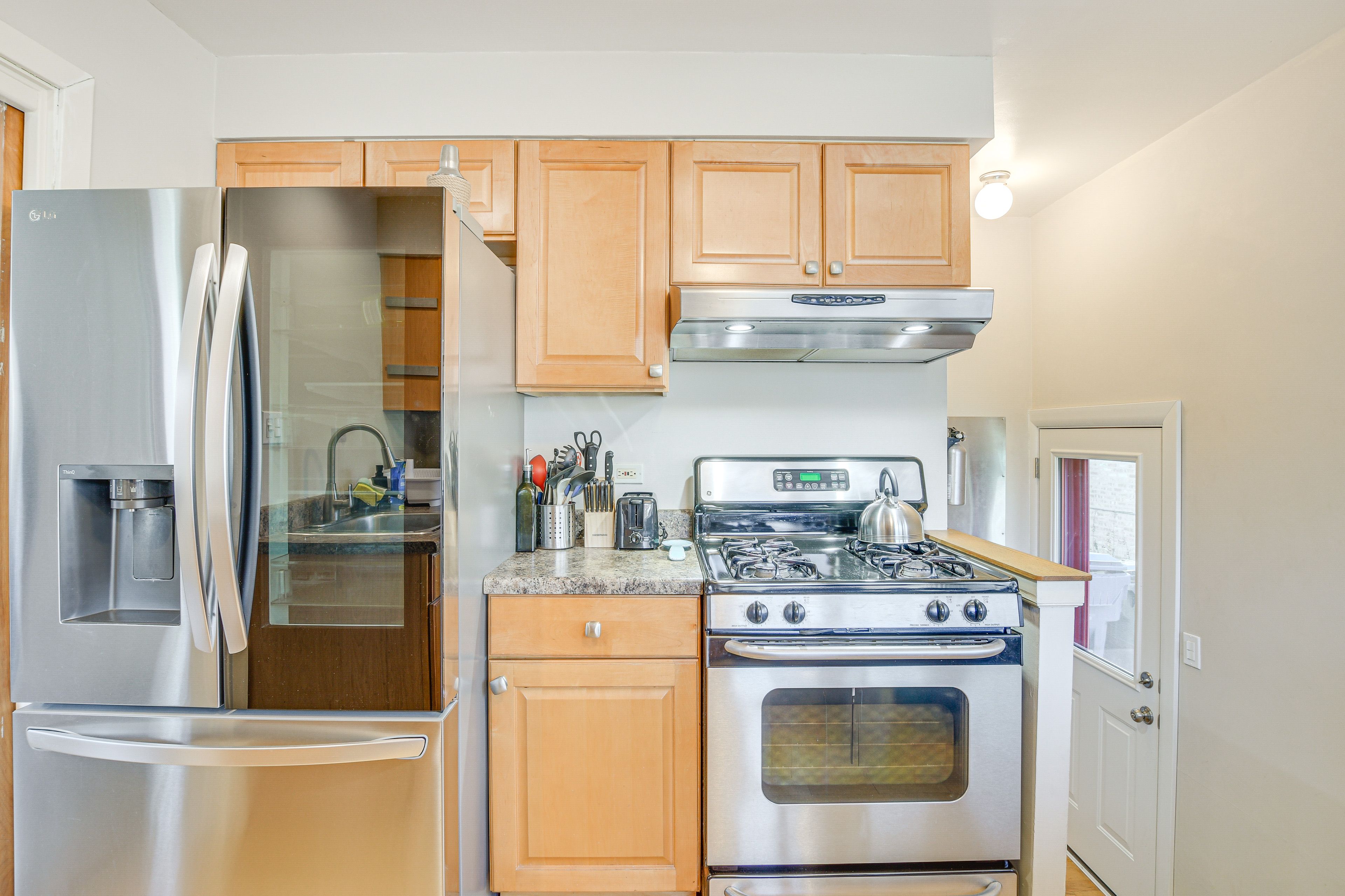 Kitchen | Dishwasher | Microwave | 5-in-1 Coffee Maker | Main Level