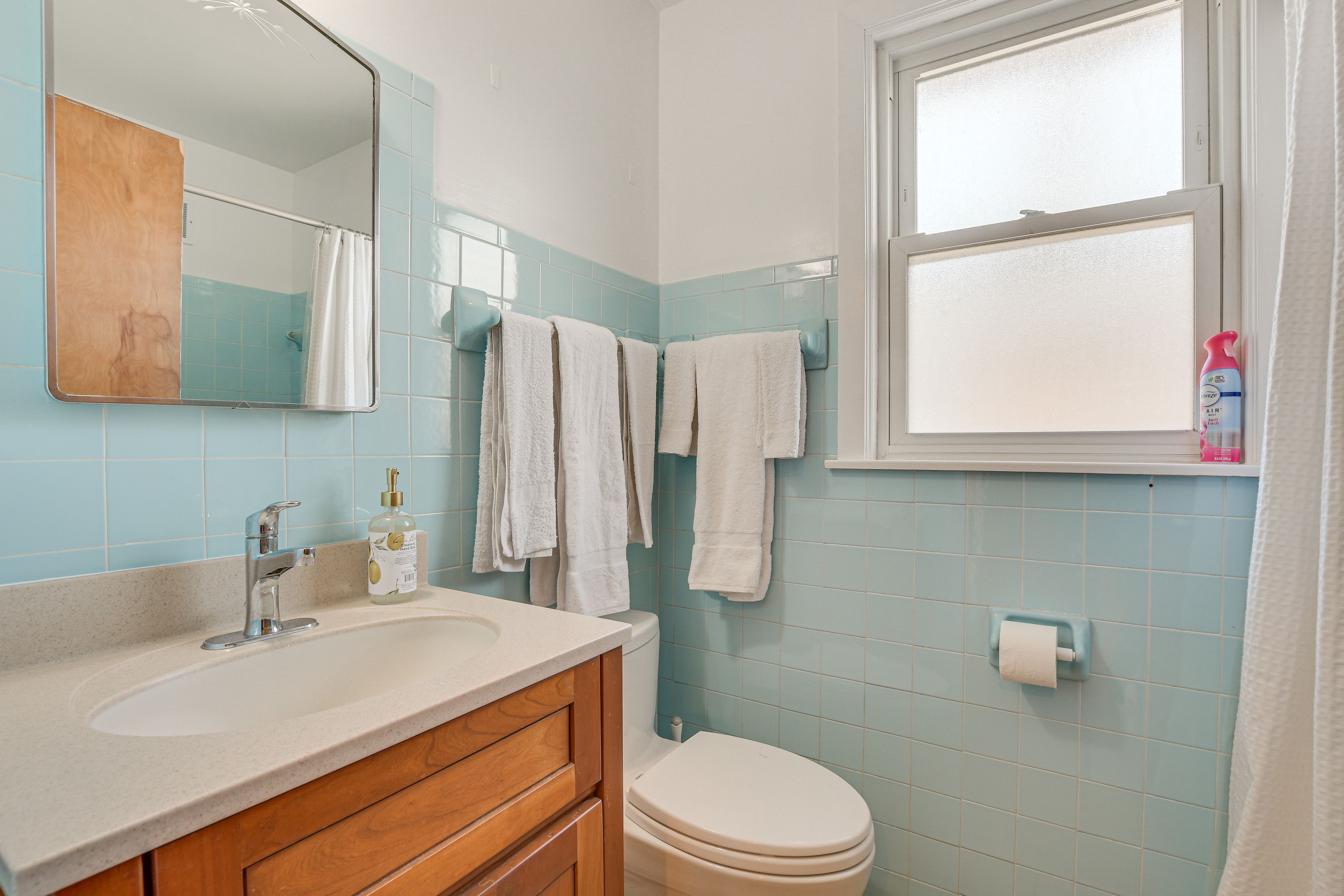 Full Bathroom | Main Level