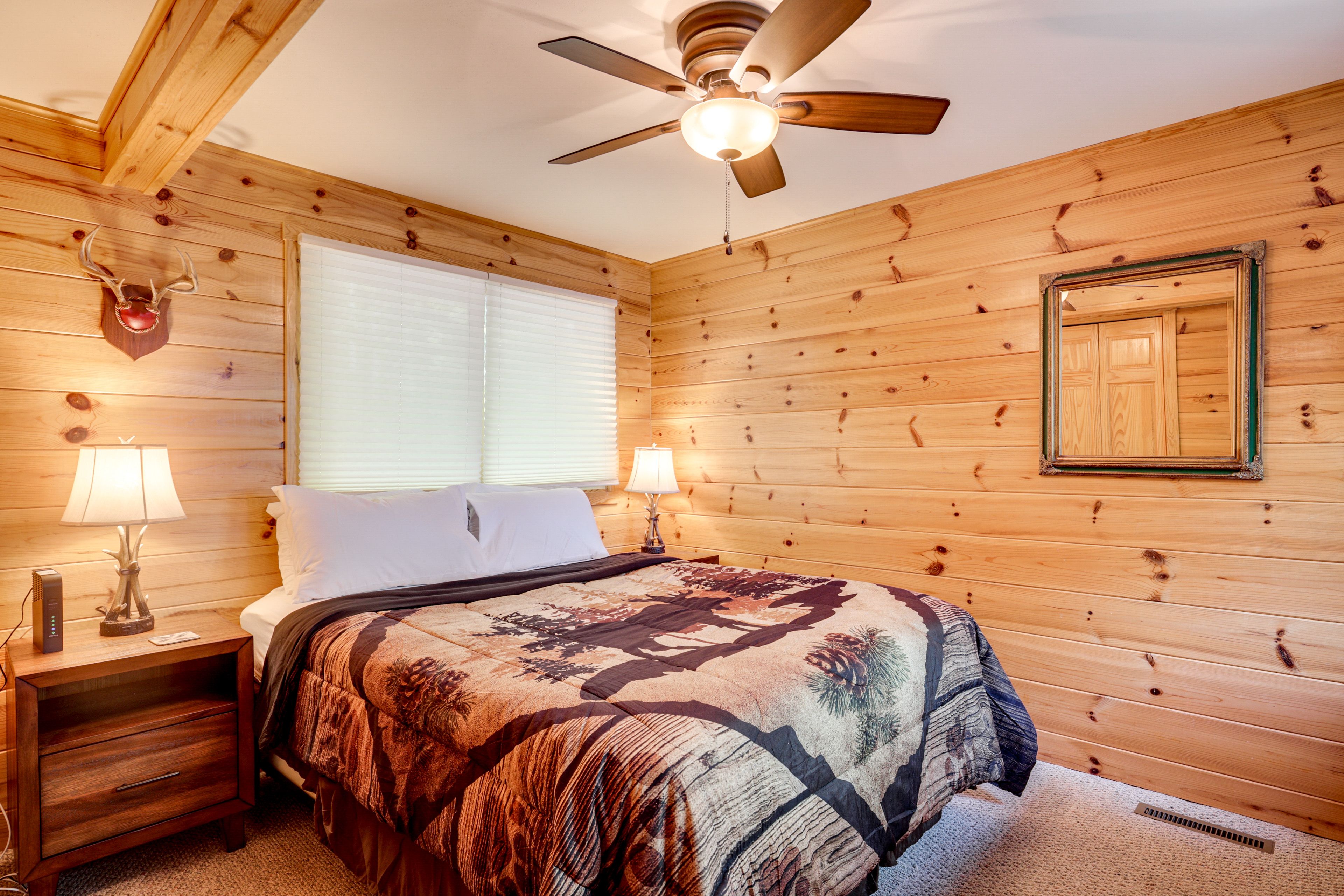 Bedroom 1 | Main Level | Queen Bed | Linens Provided