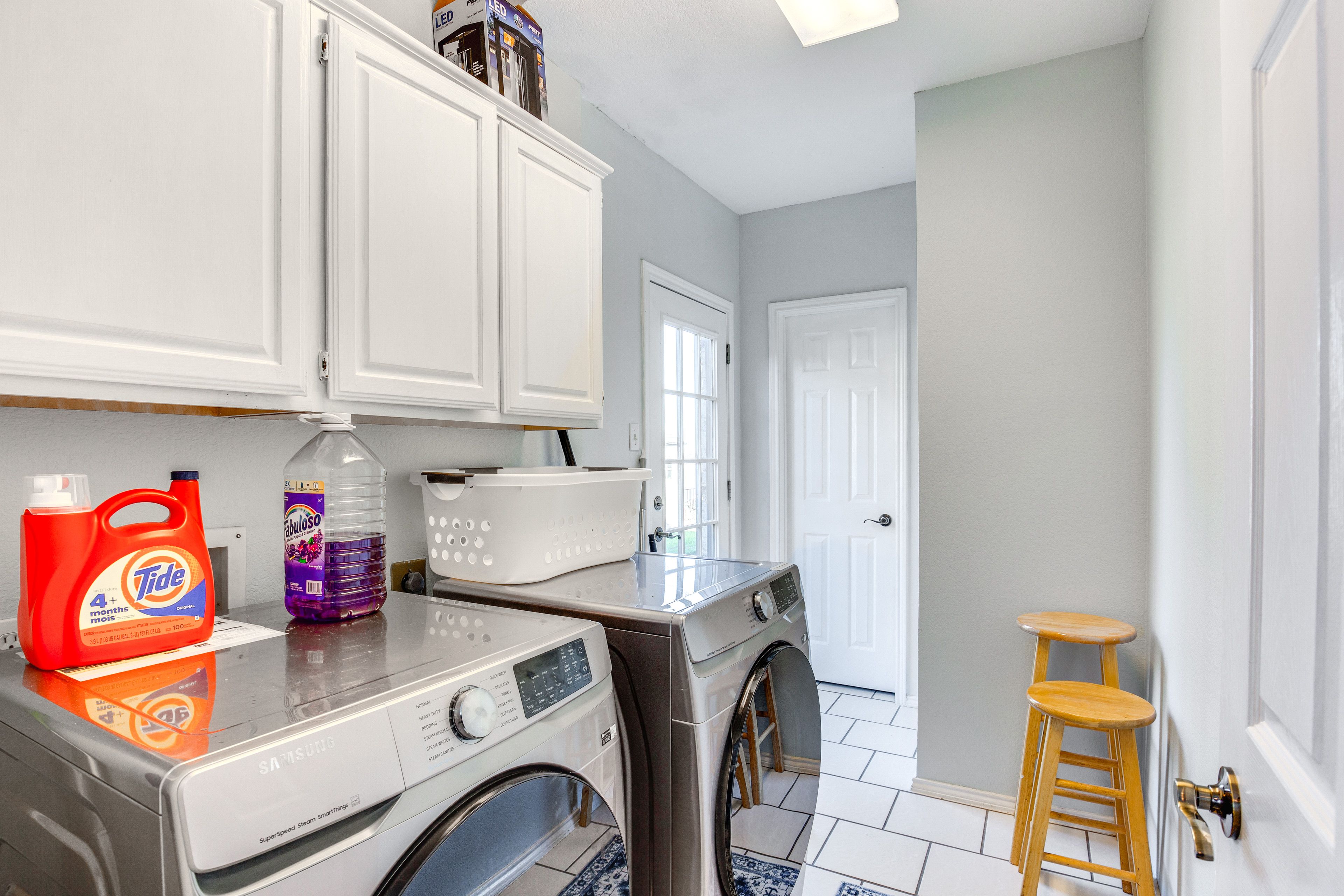 Laundry Area | 1st Floor | Washer/Dryer | Hangers | Trash Bags/Paper Towels