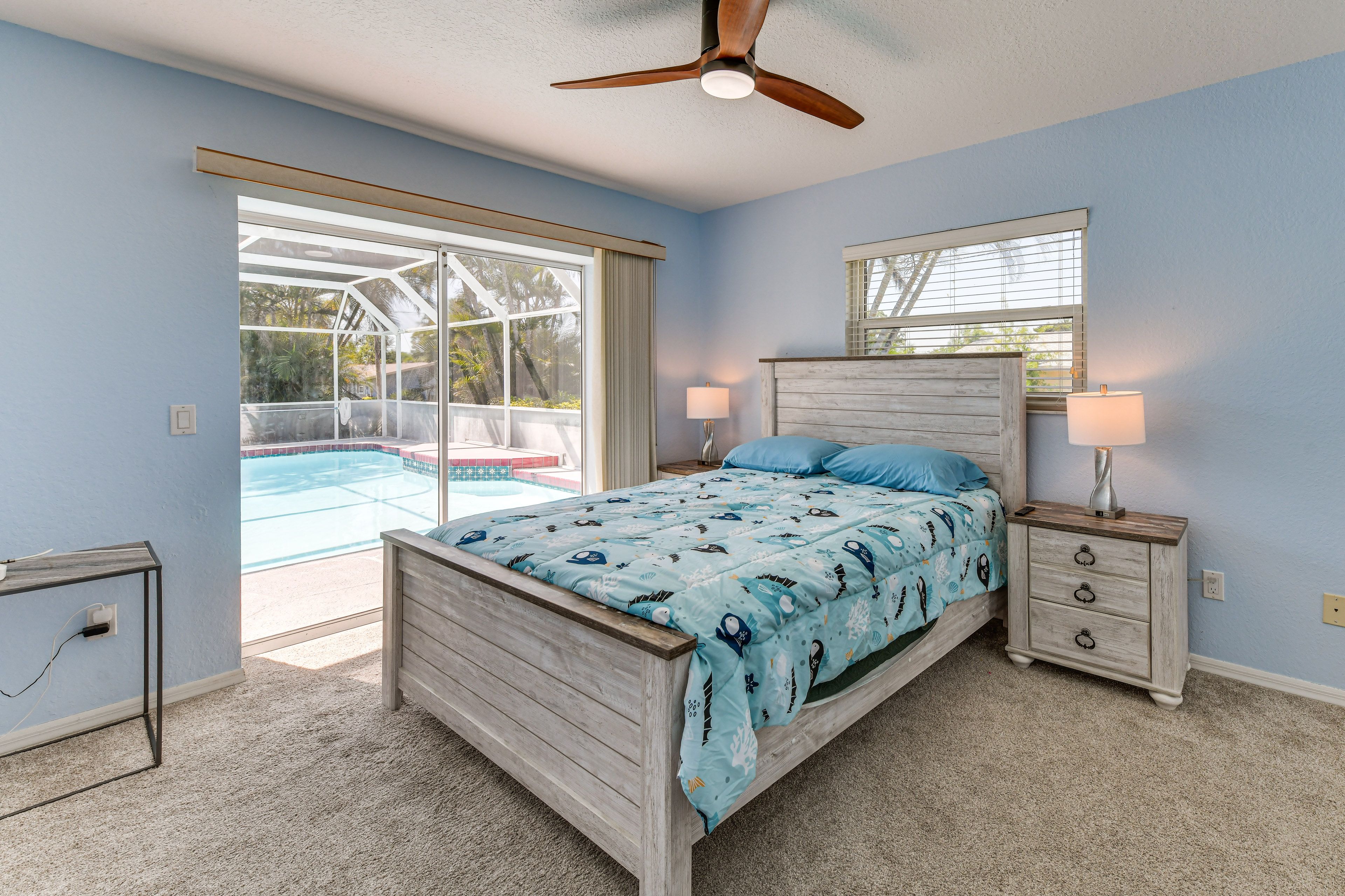 Bedroom 2 | Queen Bed