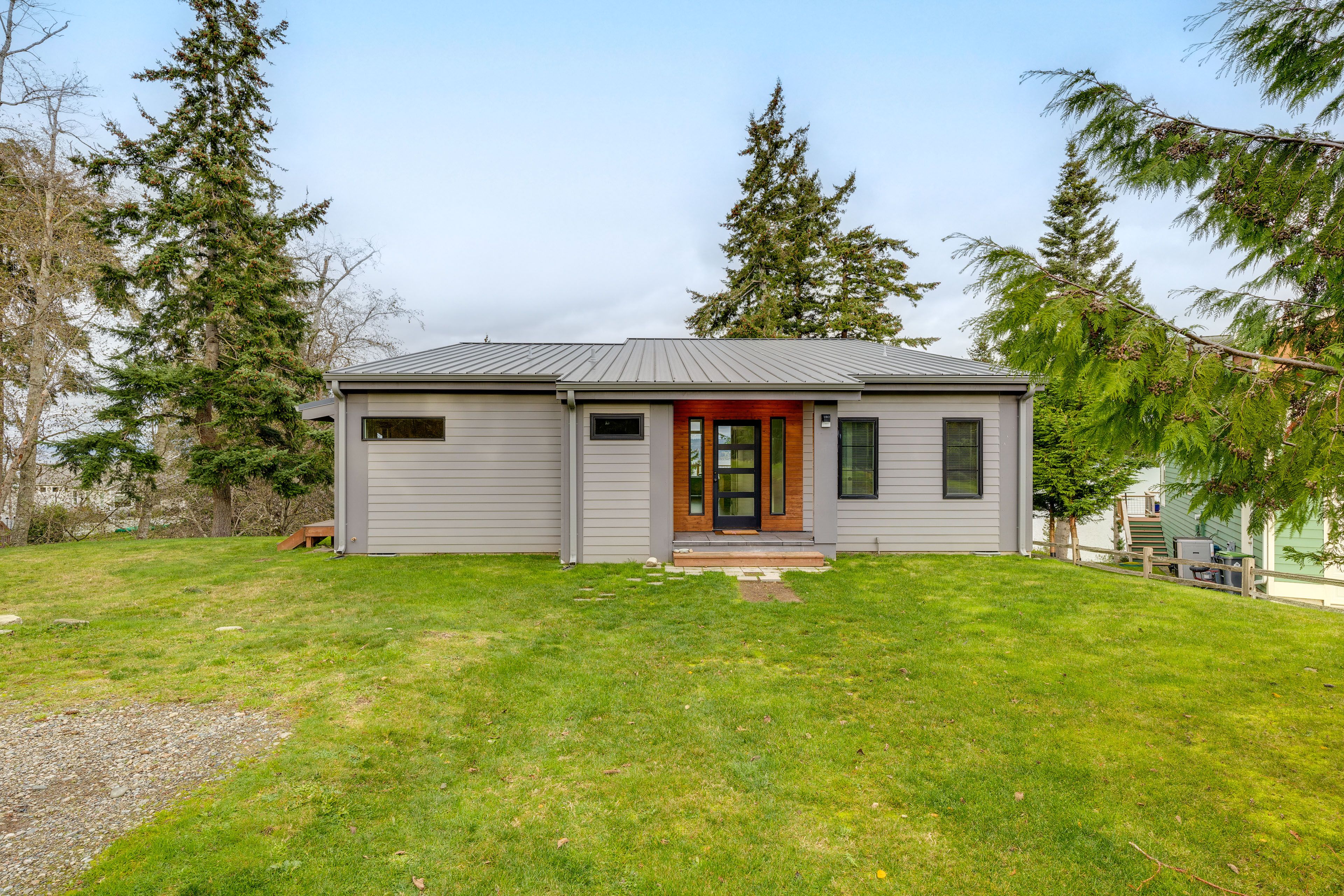 Home Exterior | Public Beach Access