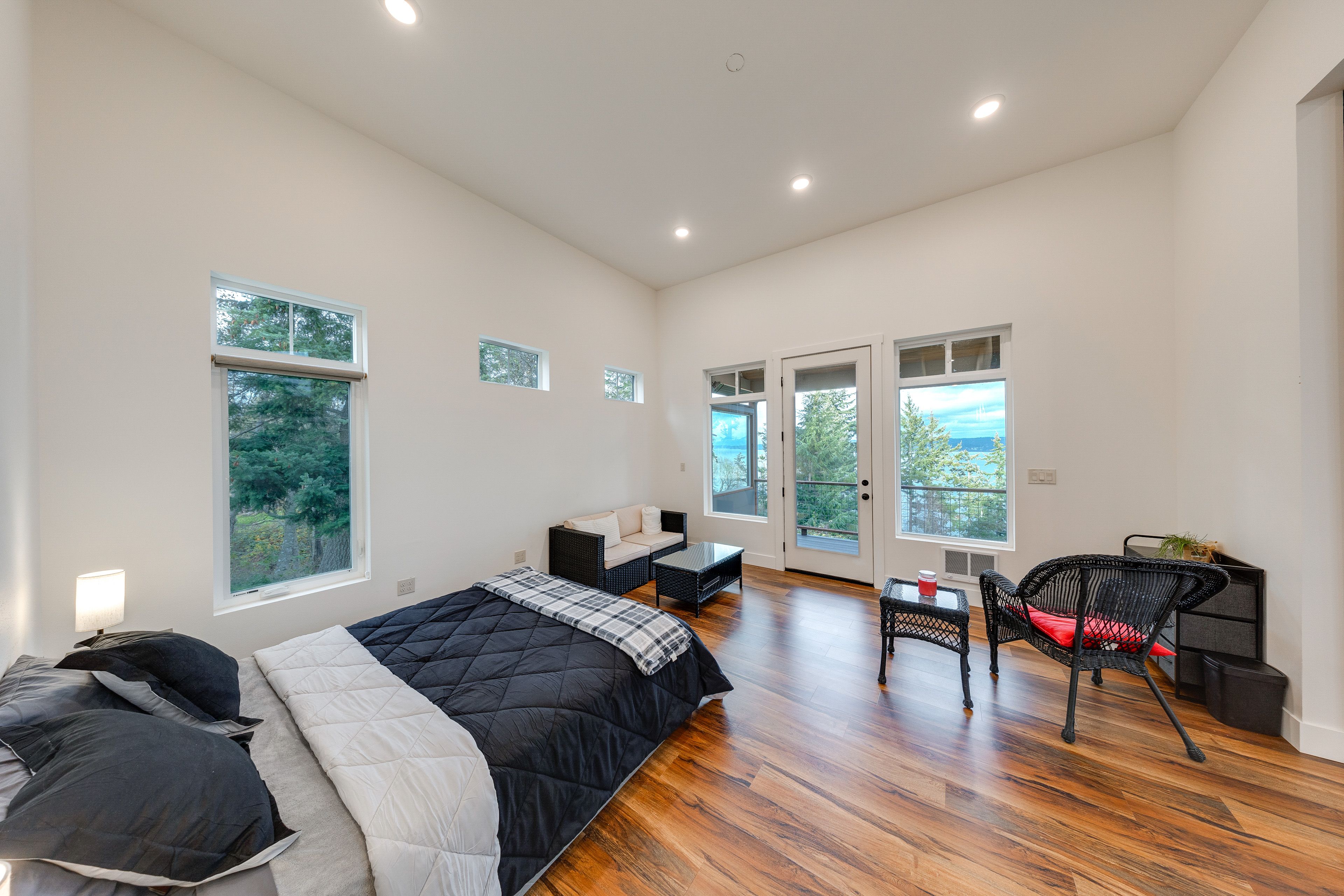 Bedroom Suite 1 | Queen Bed
