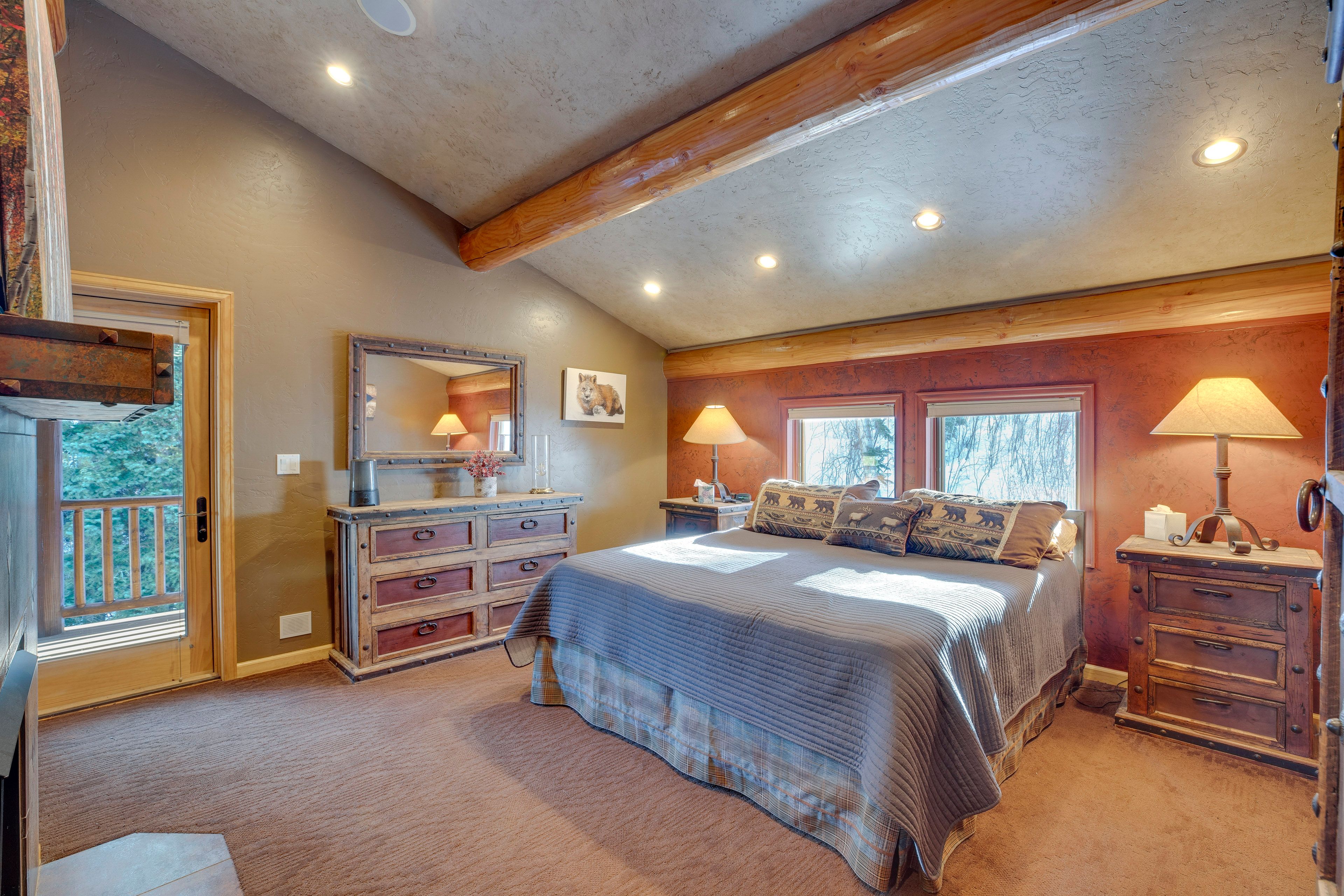 Bedroom 1 | King Bed | 2nd Floor | Private Balcony | En-Suite Bathroom
