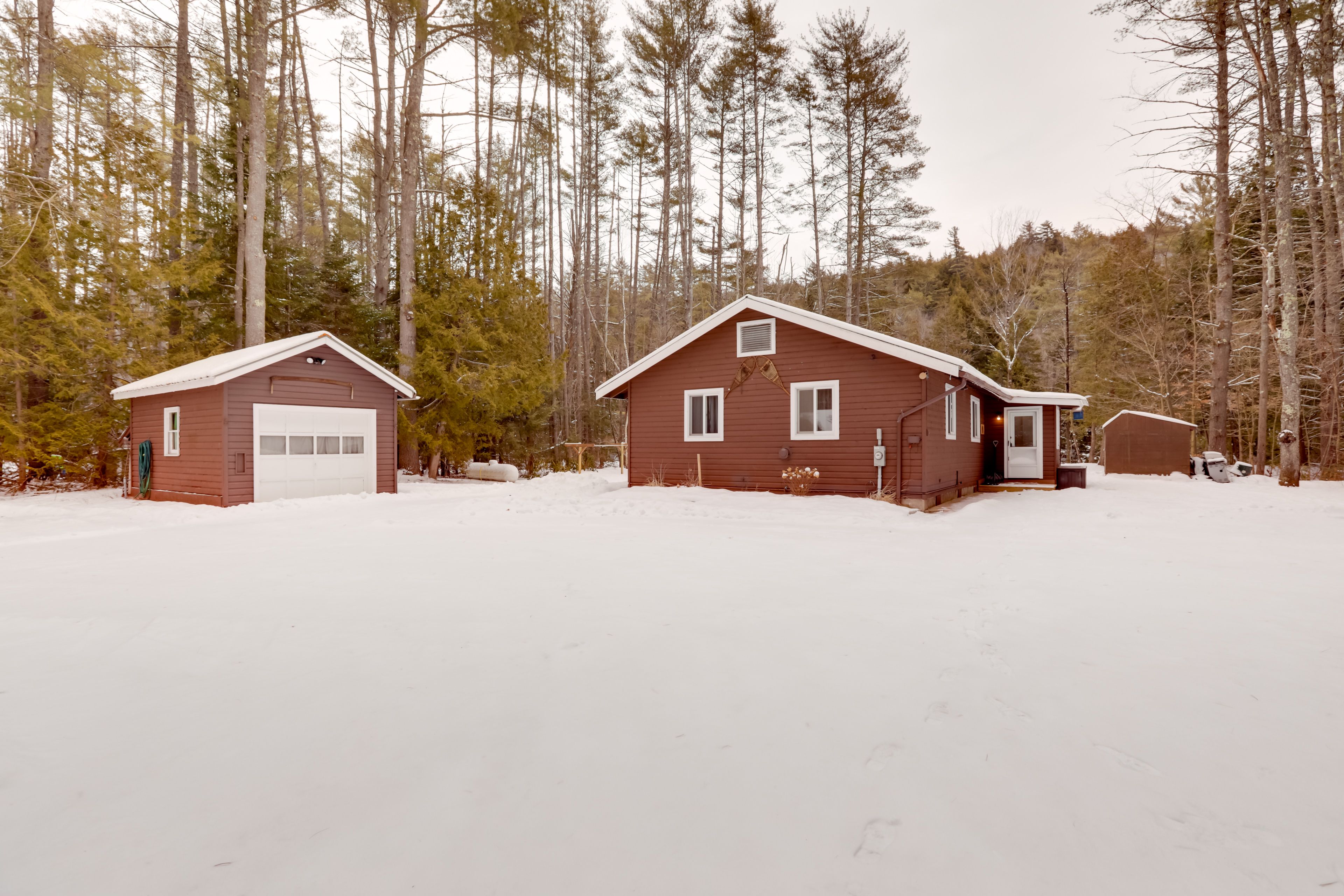 Cabin Exterior | Private Yard