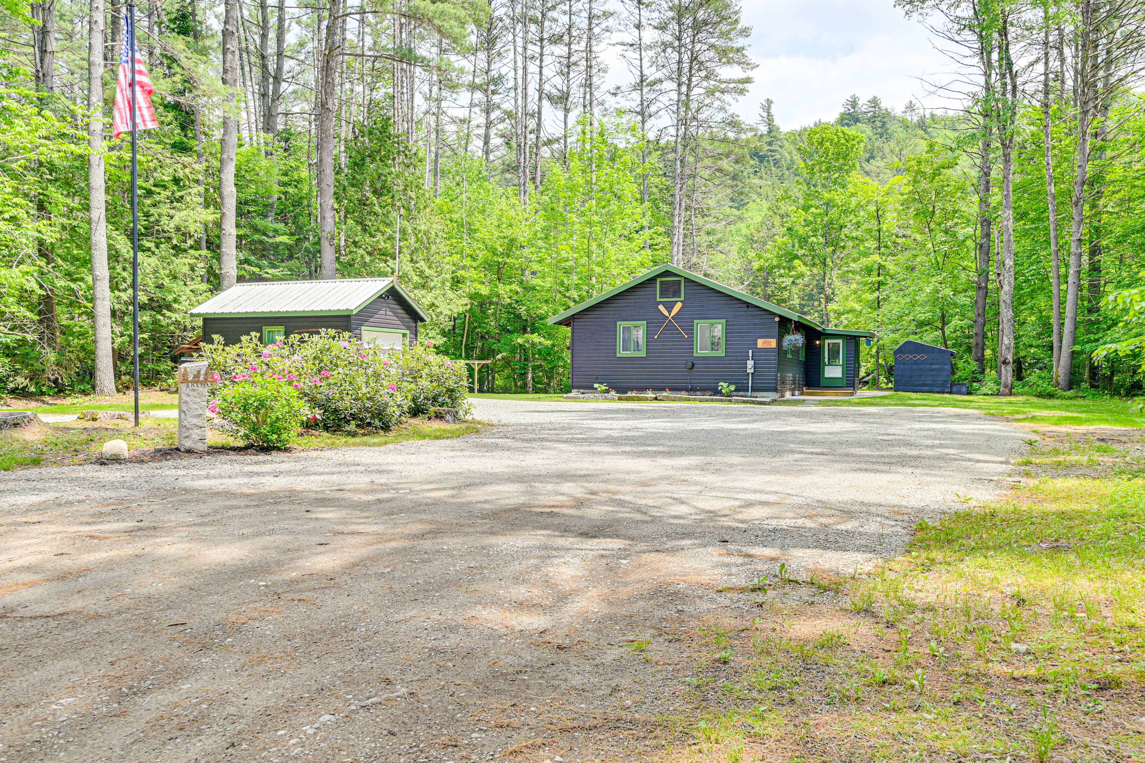 Schroon Lake Vacation Rental | 3BR | 1BA | 2 Steps to Enter | 1,000 Sq Ft
