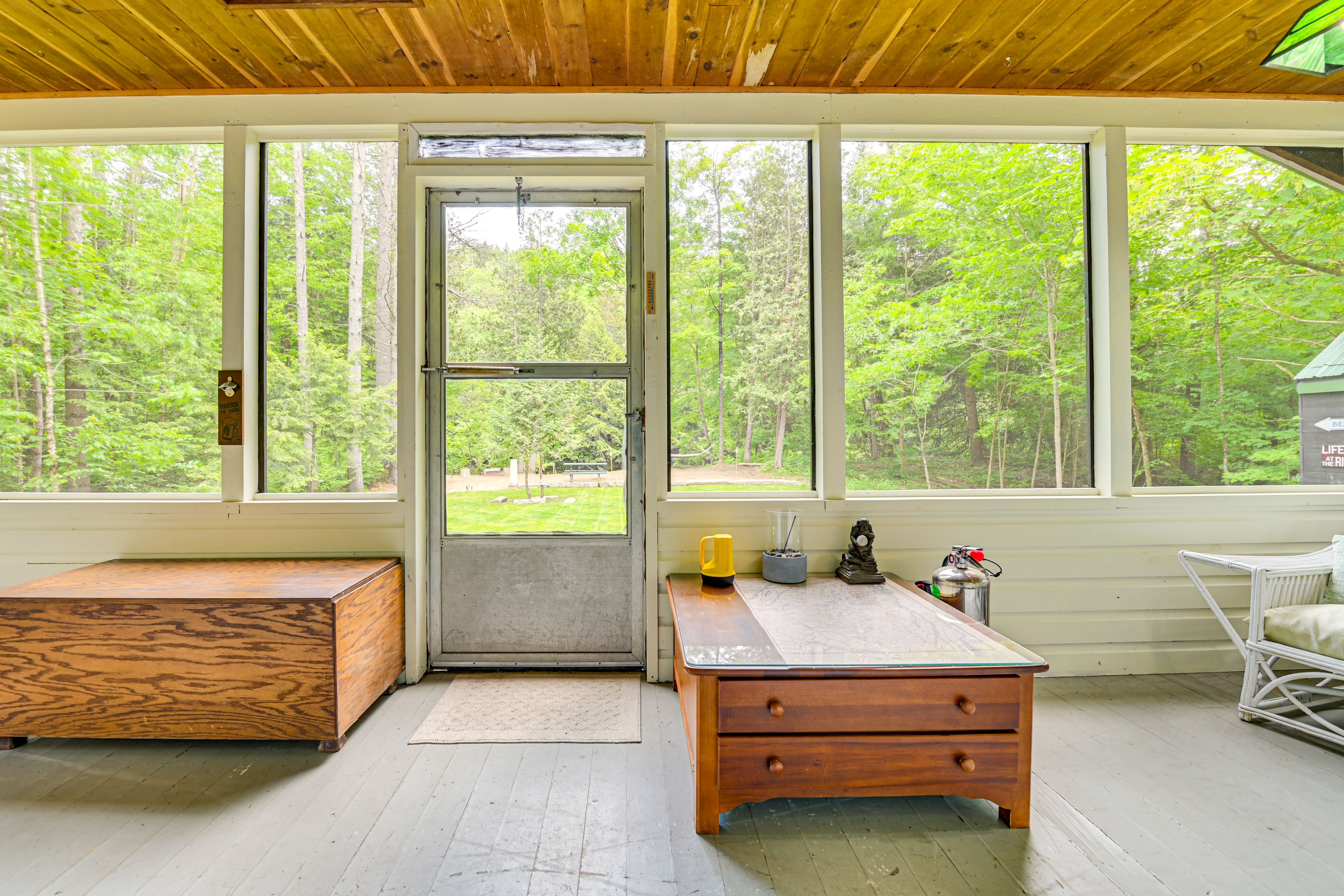 Cabin Exterior | Screened Porch