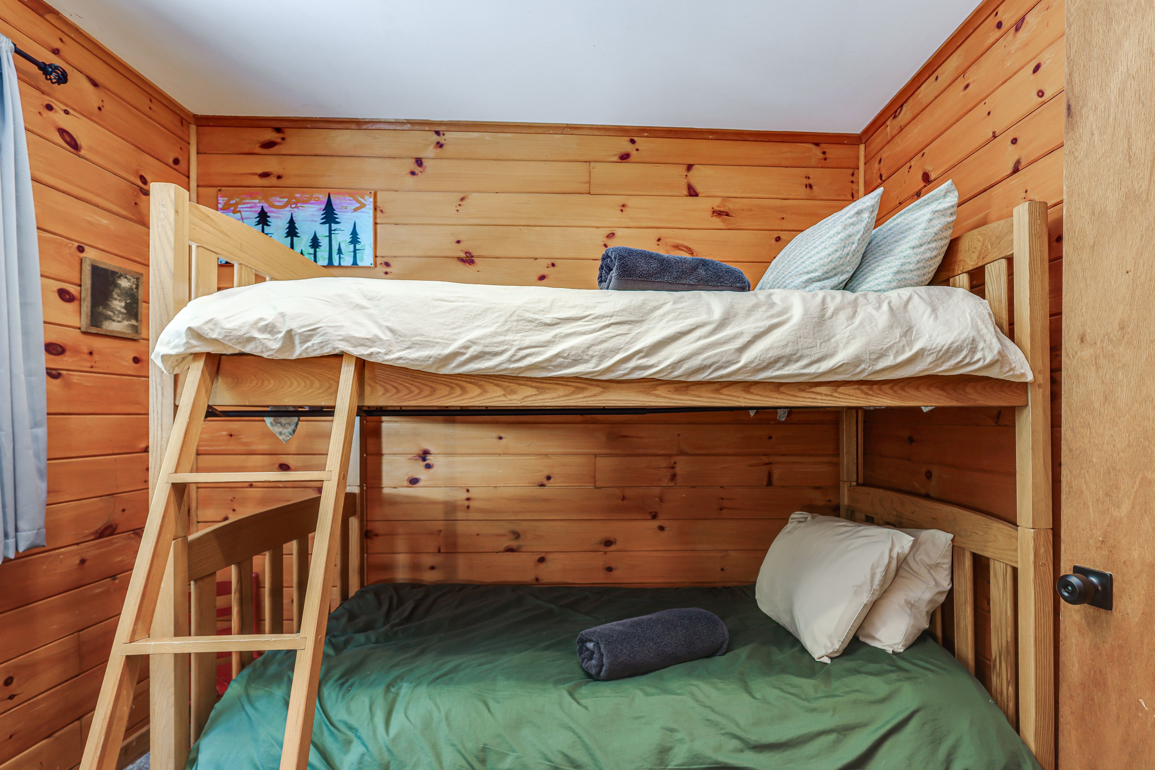 Bedroom 3 | Twin Bunk Bed