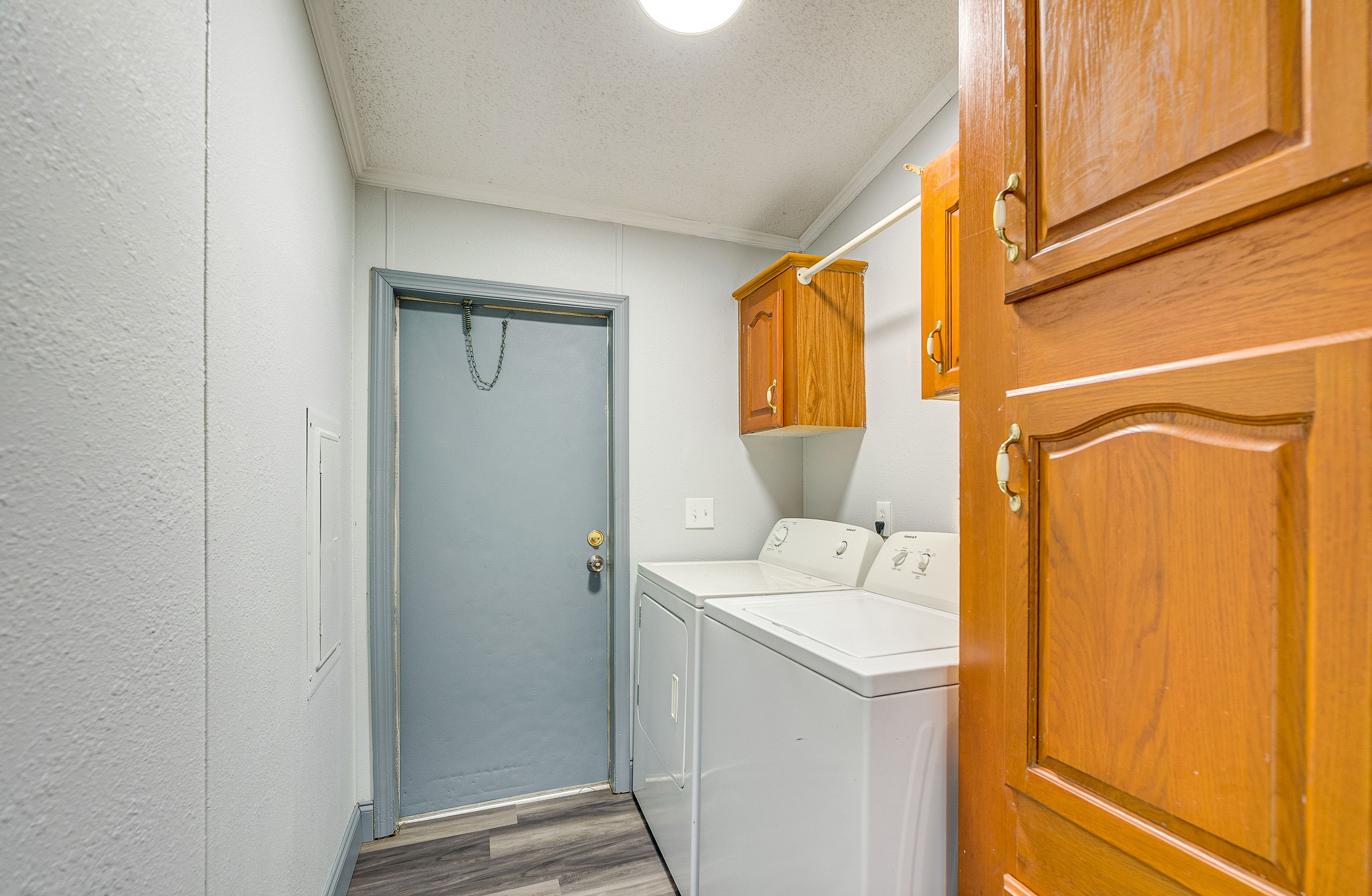Laundry Room | Washer & Dryer