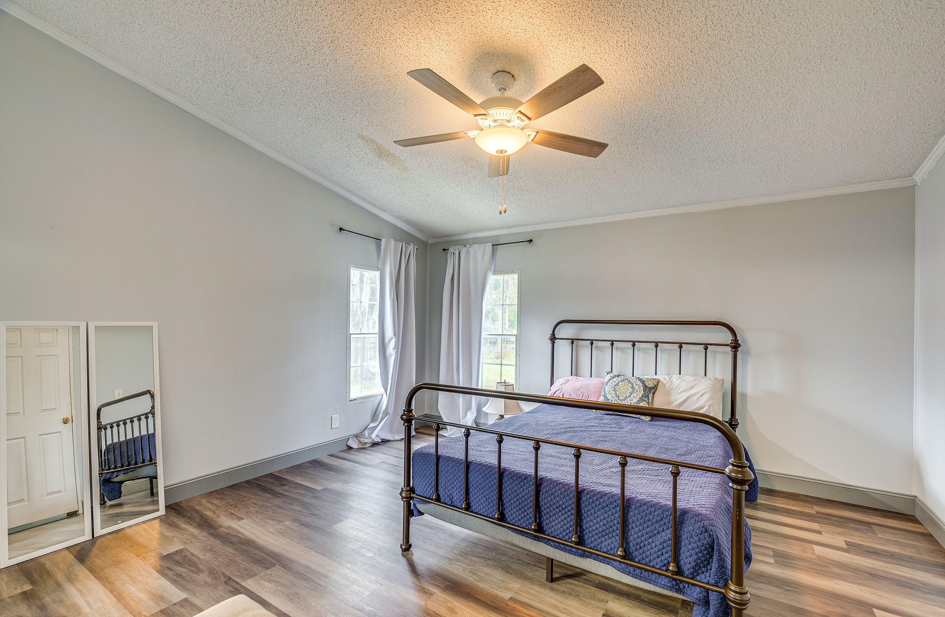 Bedroom 1 | Queen Bed | Linens Provided